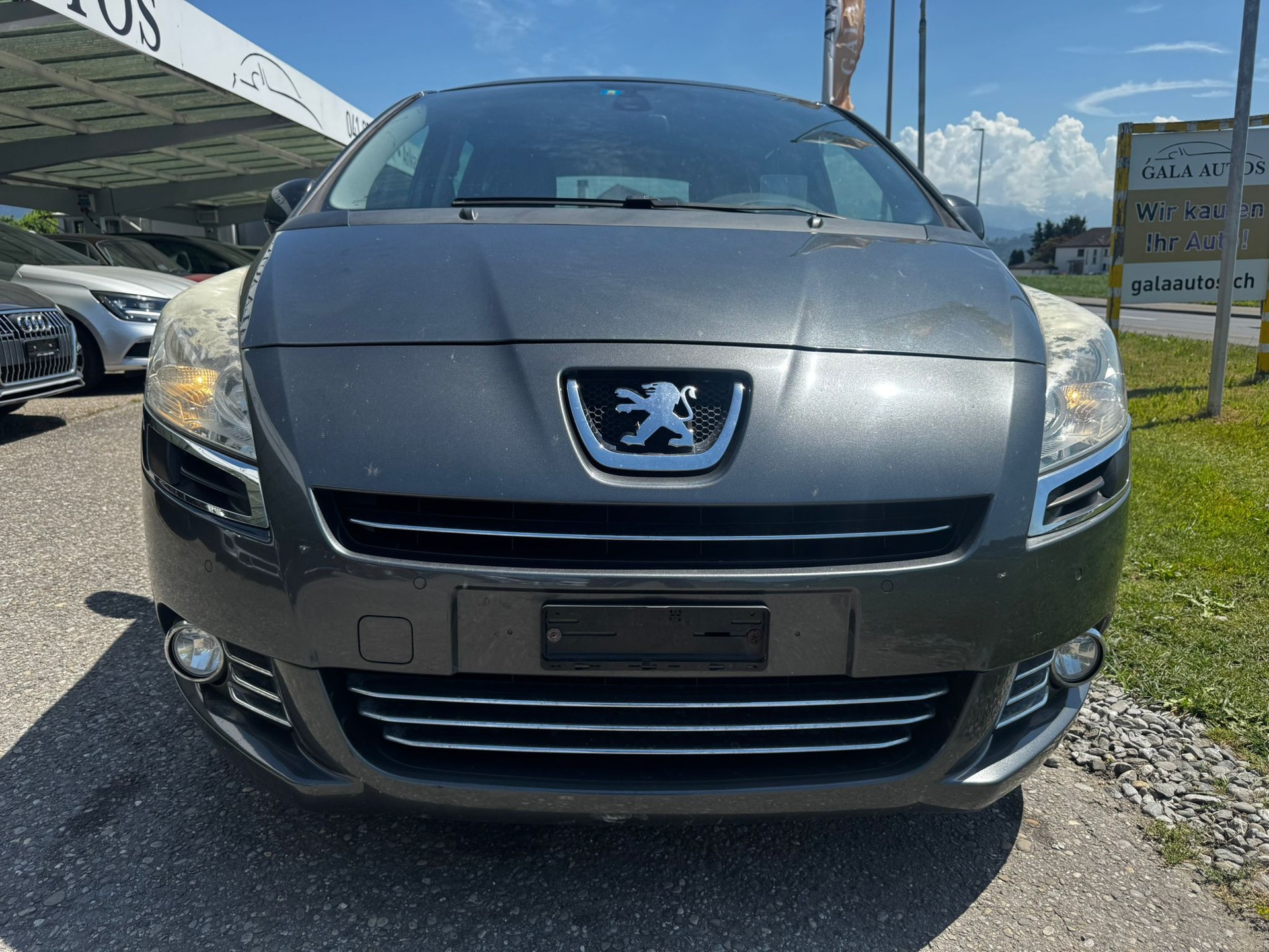 PEUGEOT 5008 1.6 HDI Sport EGS6-image-1