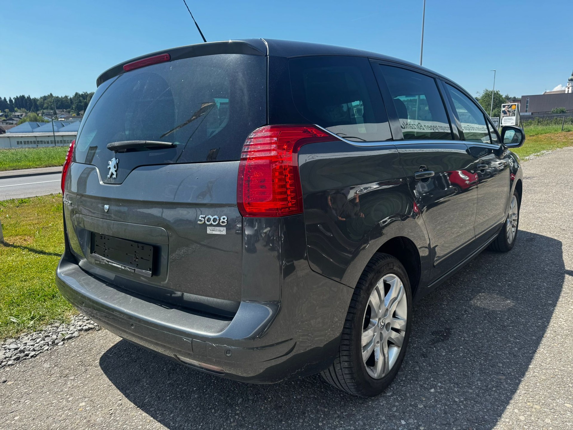 PEUGEOT 5008 1.6 HDI Sport EGS6-image-4