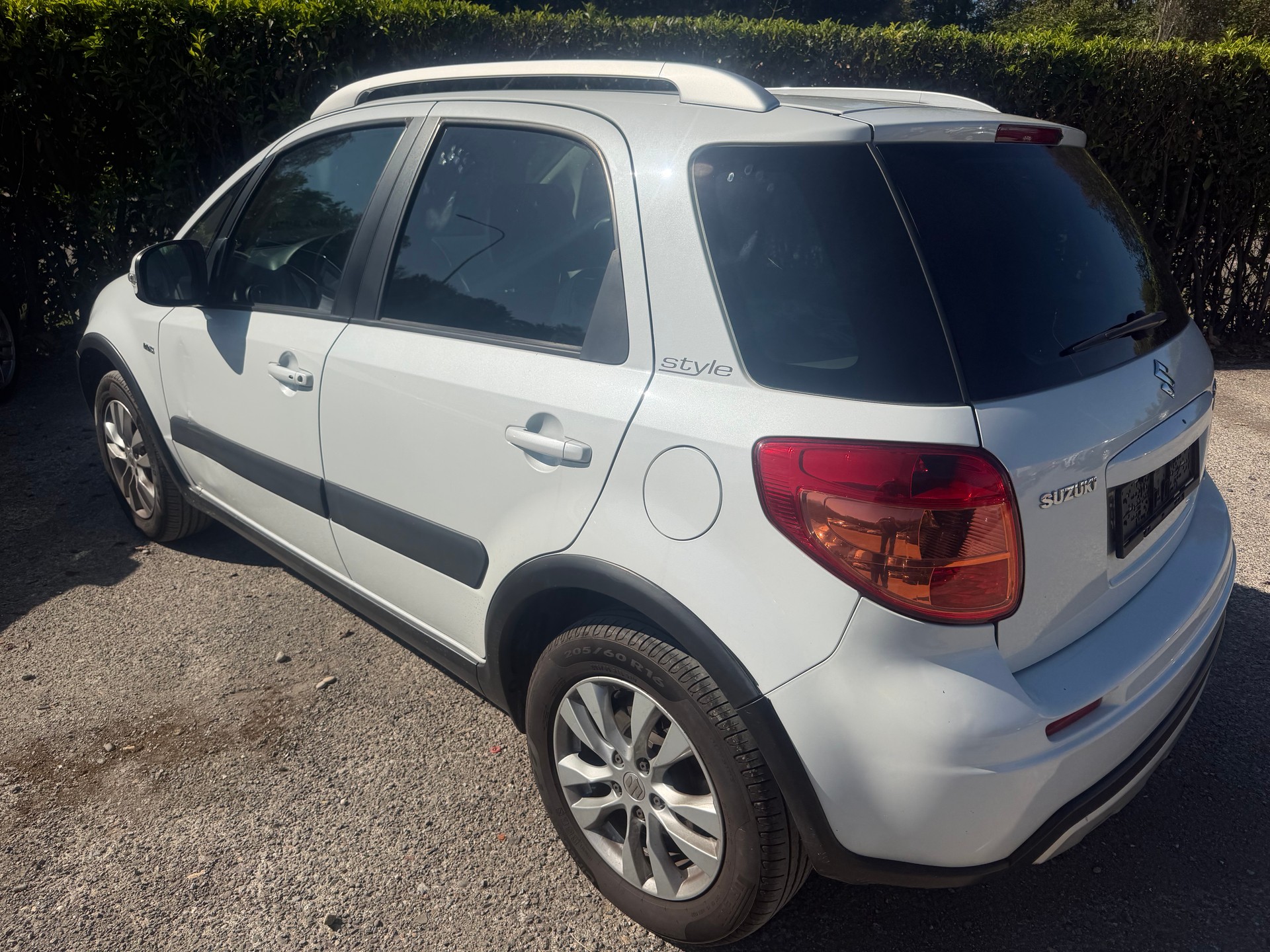 SUZUKI SX4 2.0 TD GL Top 4WD-image-2