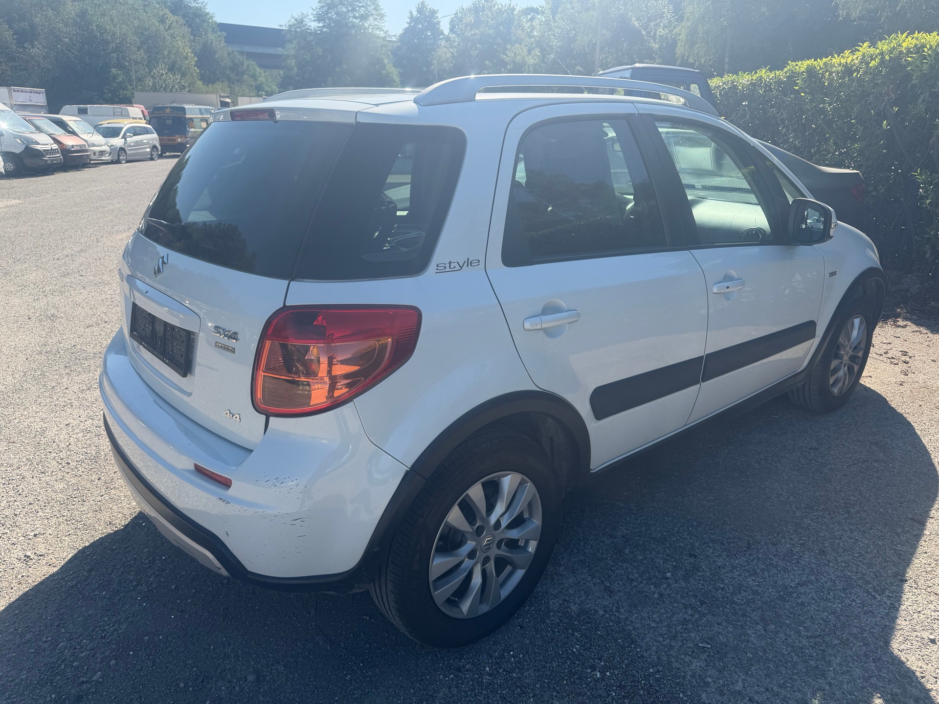 SUZUKI SX4 2.0 TD GL Top 4WD-image-3