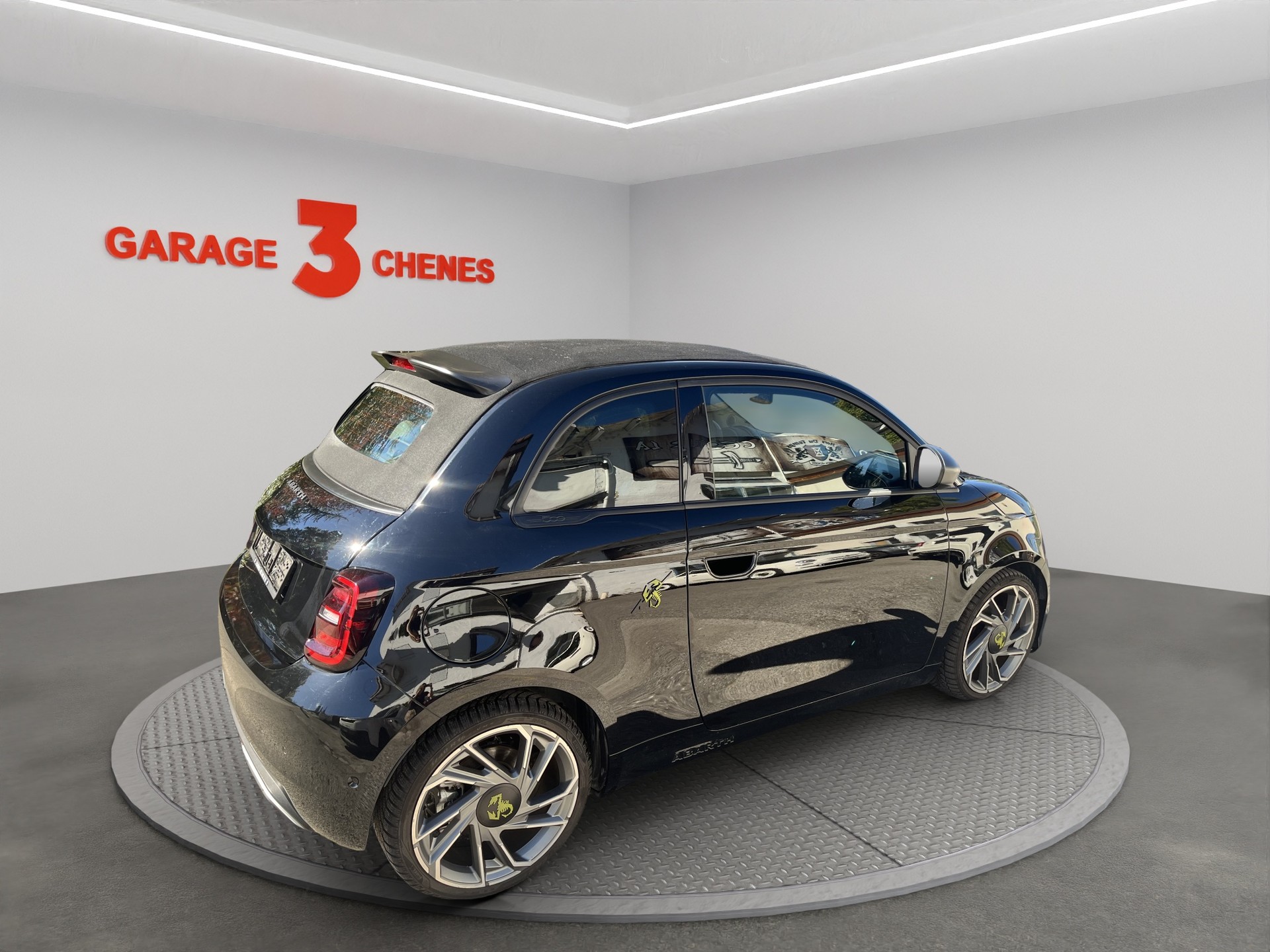 FIAT Abarth Cabrio 500e Turismo-image-2