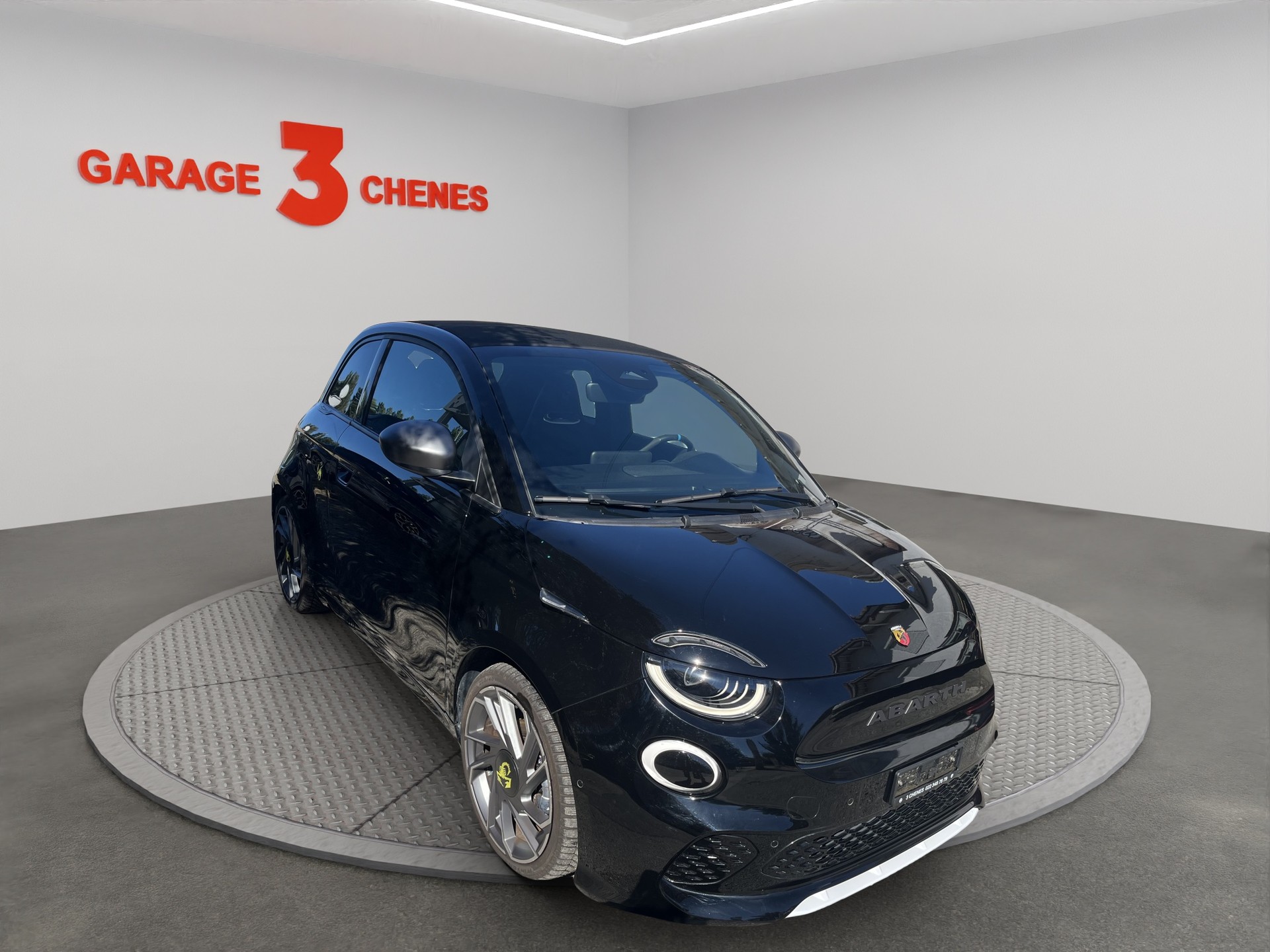 FIAT Abarth Cabrio 500e Turismo-image-1