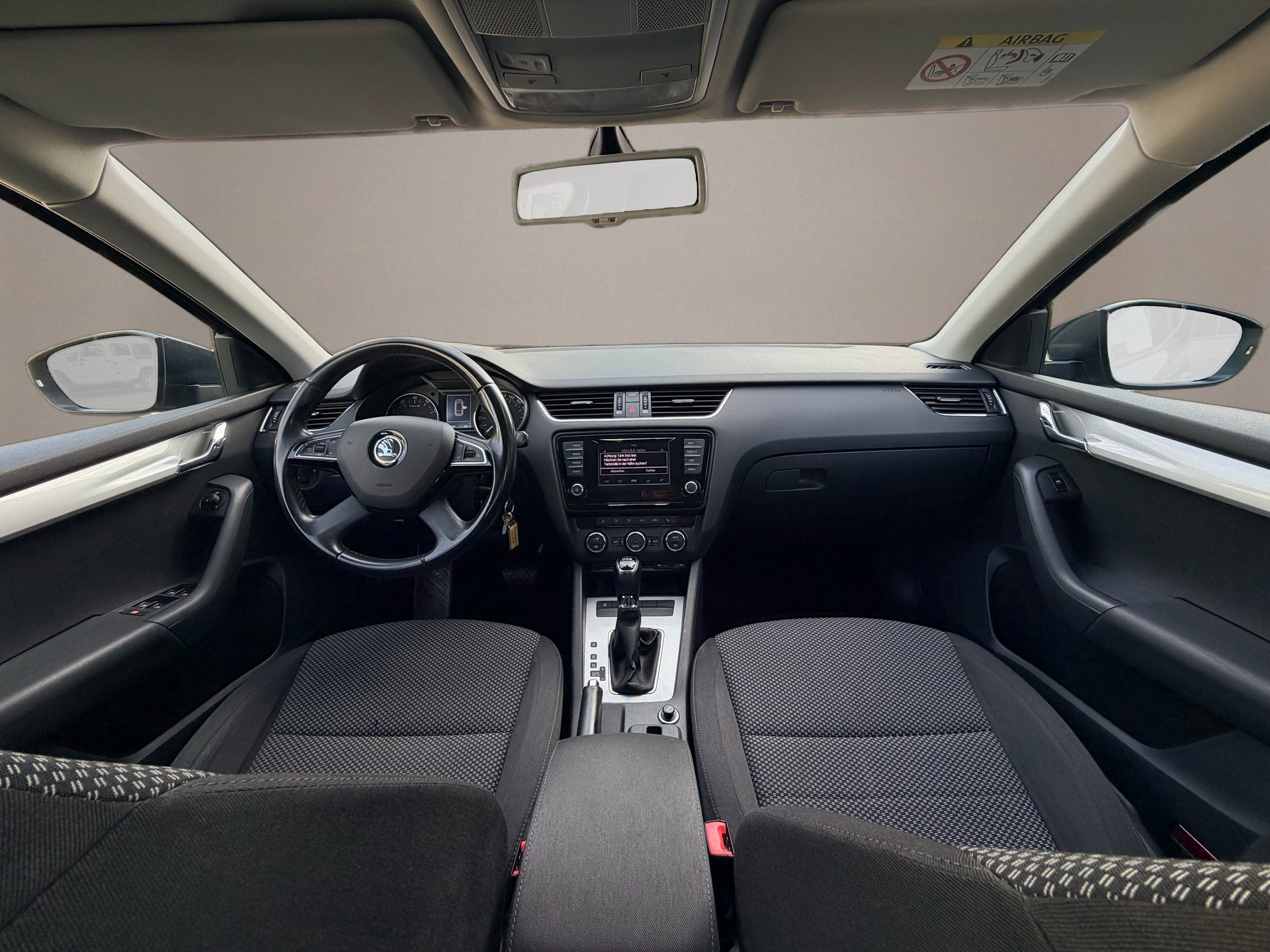 SKODA Octavia Combi 1.4 TSI Ambition DSG-image-11