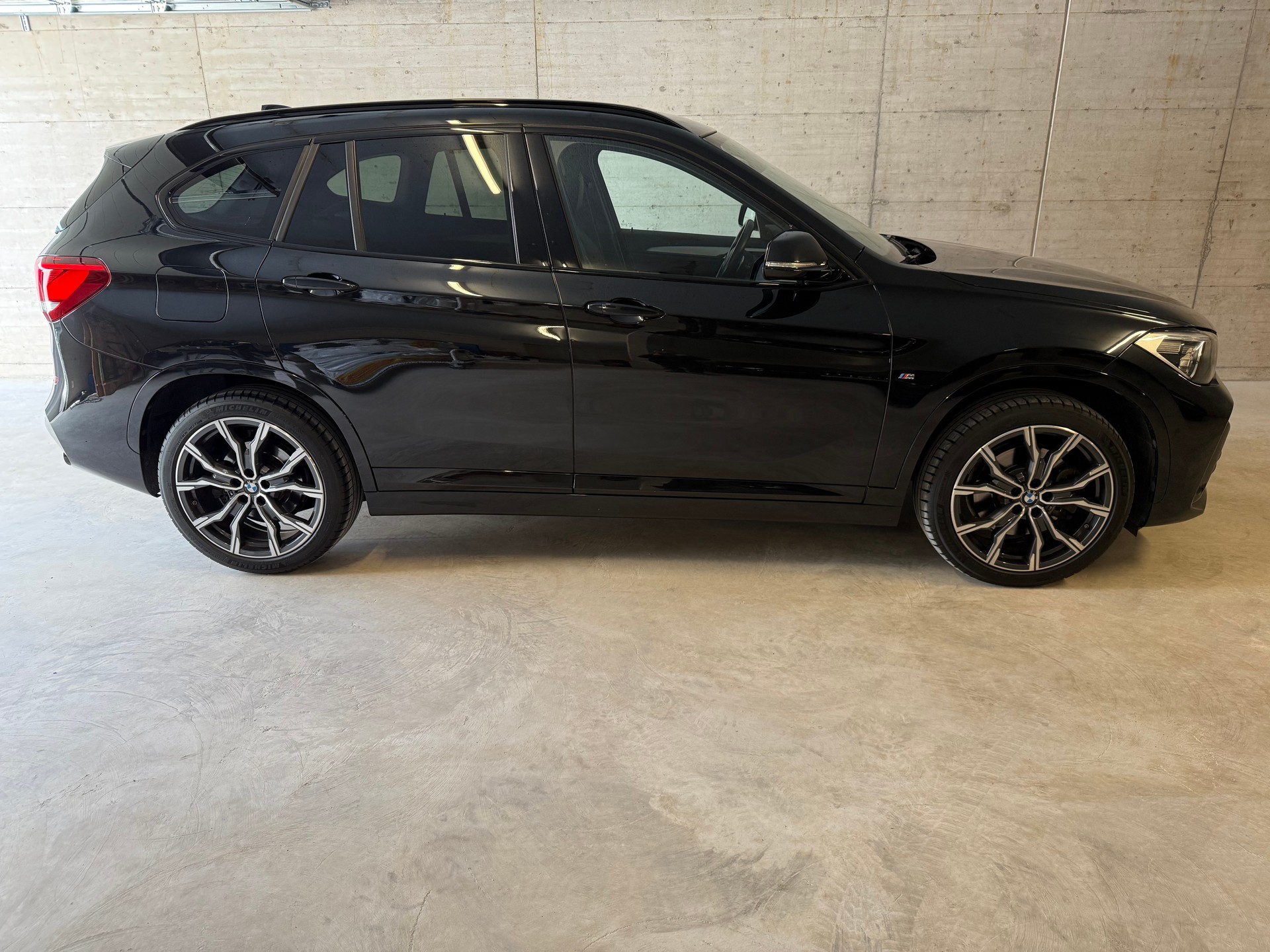 BMW X1 xDrive 25d M Sport Steptronic-image-5