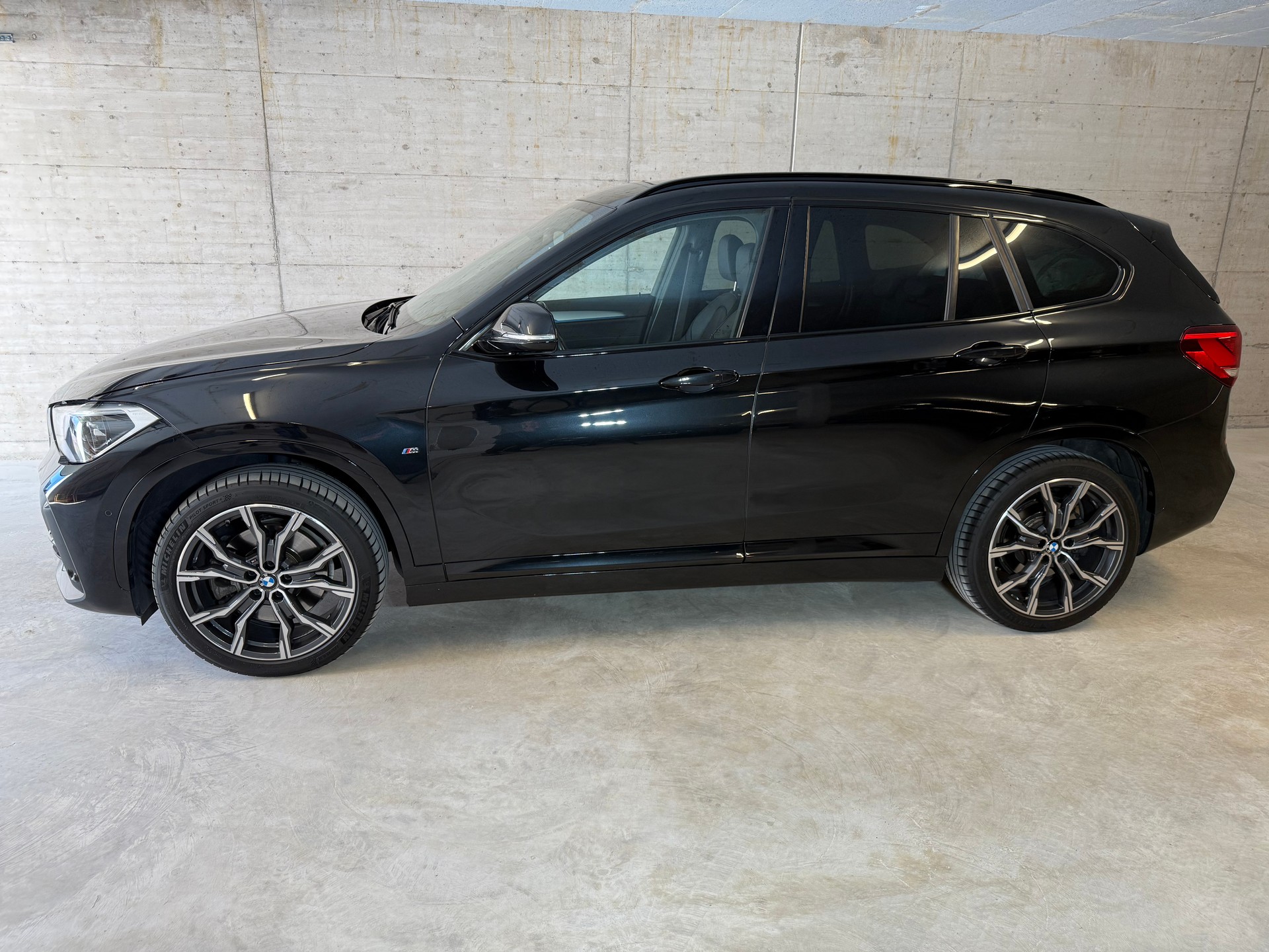 BMW X1 xDrive 25d M Sport Steptronic-image-1