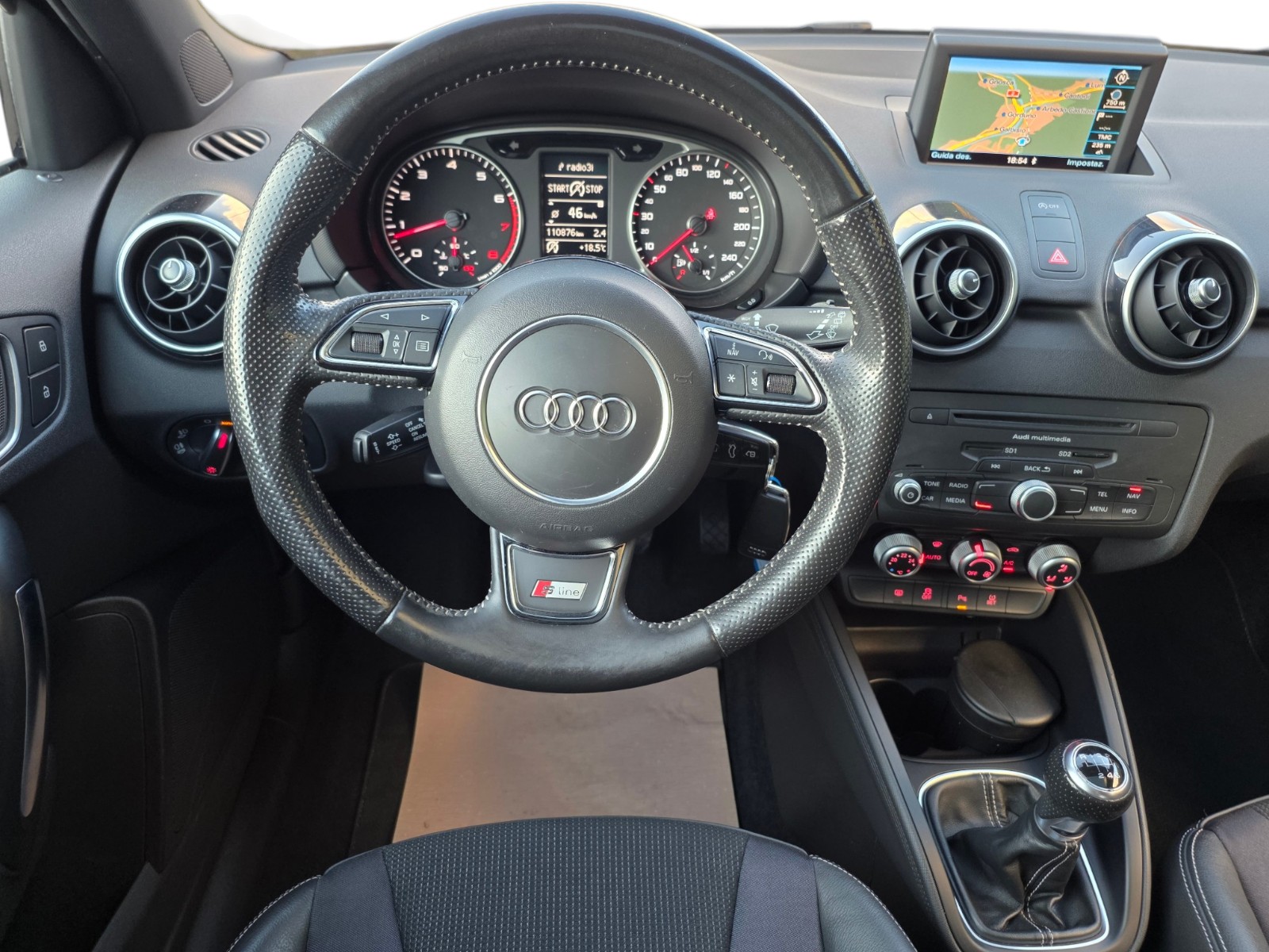 AUDI A1 Sportback 1.4 TFSI Attraction S_LINE-image-9