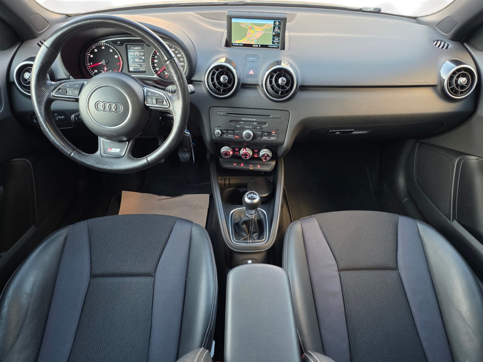 AUDI A1 Sportback 1.4 TFSI Attraction S_LINE-image-8