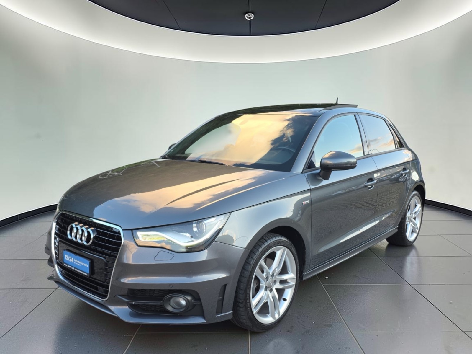 AUDI A1 Sportback 1.4 TFSI Attraction S_LINE-image-0