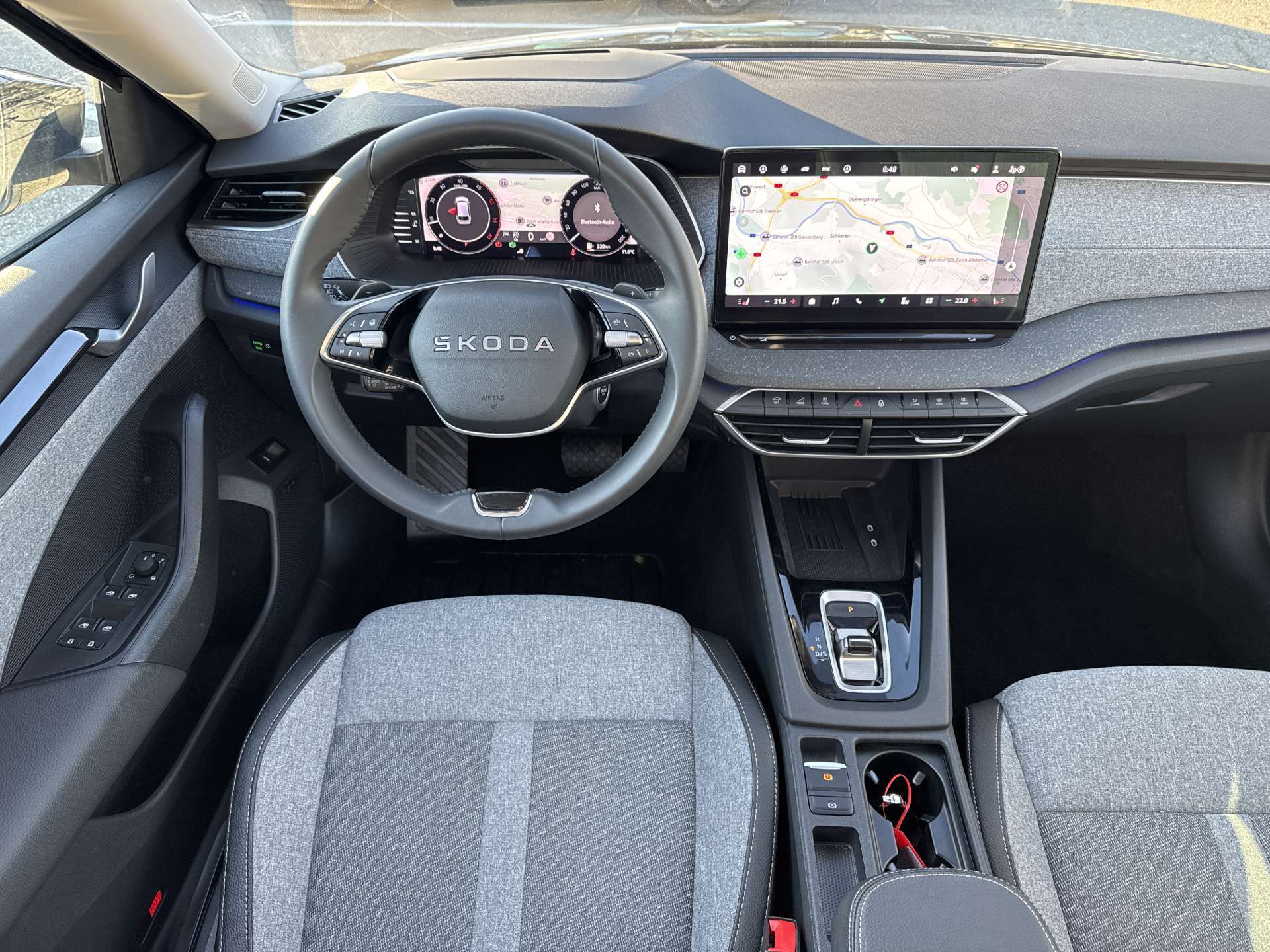 SKODA Octavia Combi 2.0 TDi Selection Tour DSG-Automat-image-4