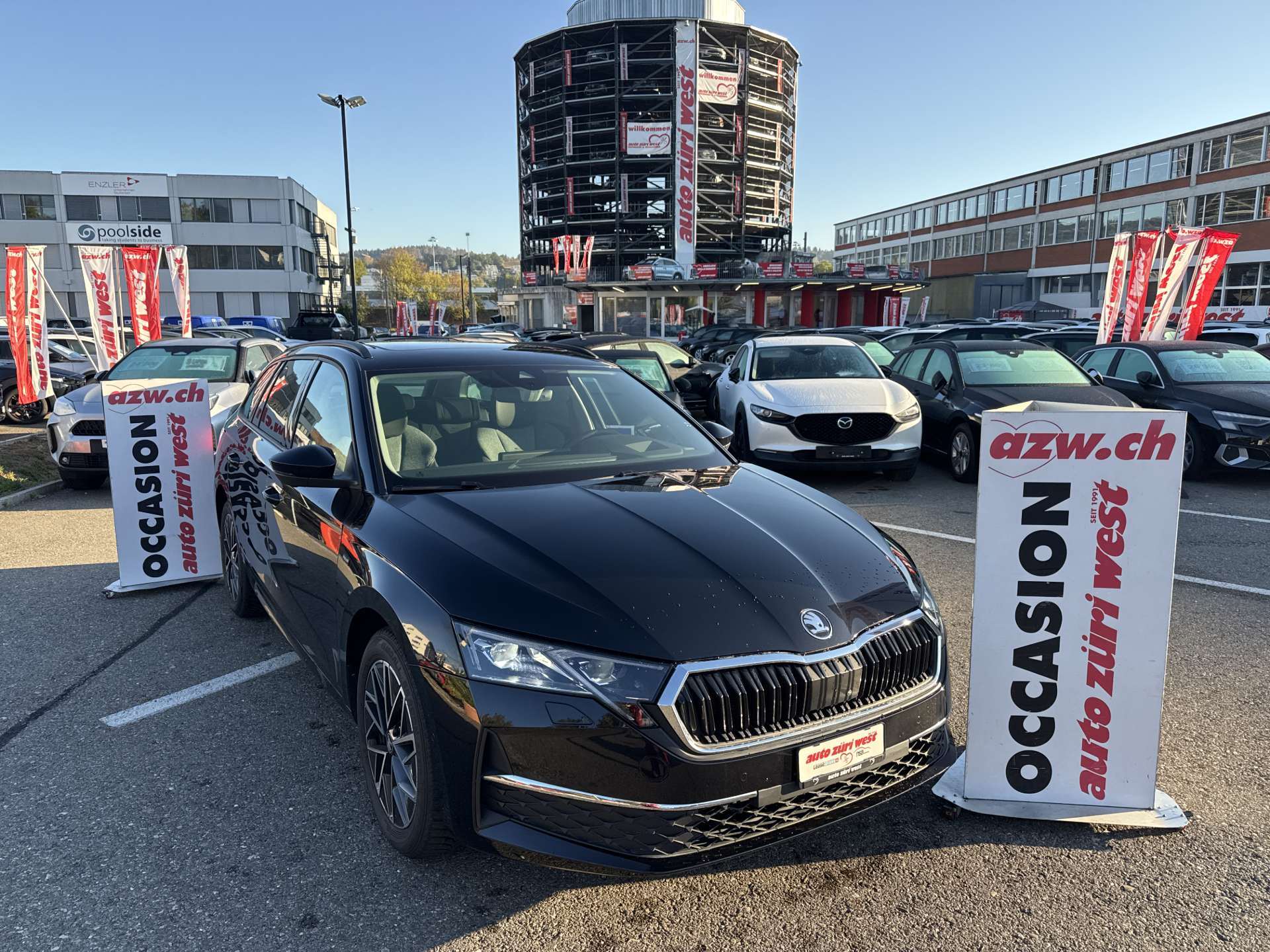 SKODA Octavia Combi 2.0 TDi Selection Tour DSG-Automat-image-0
