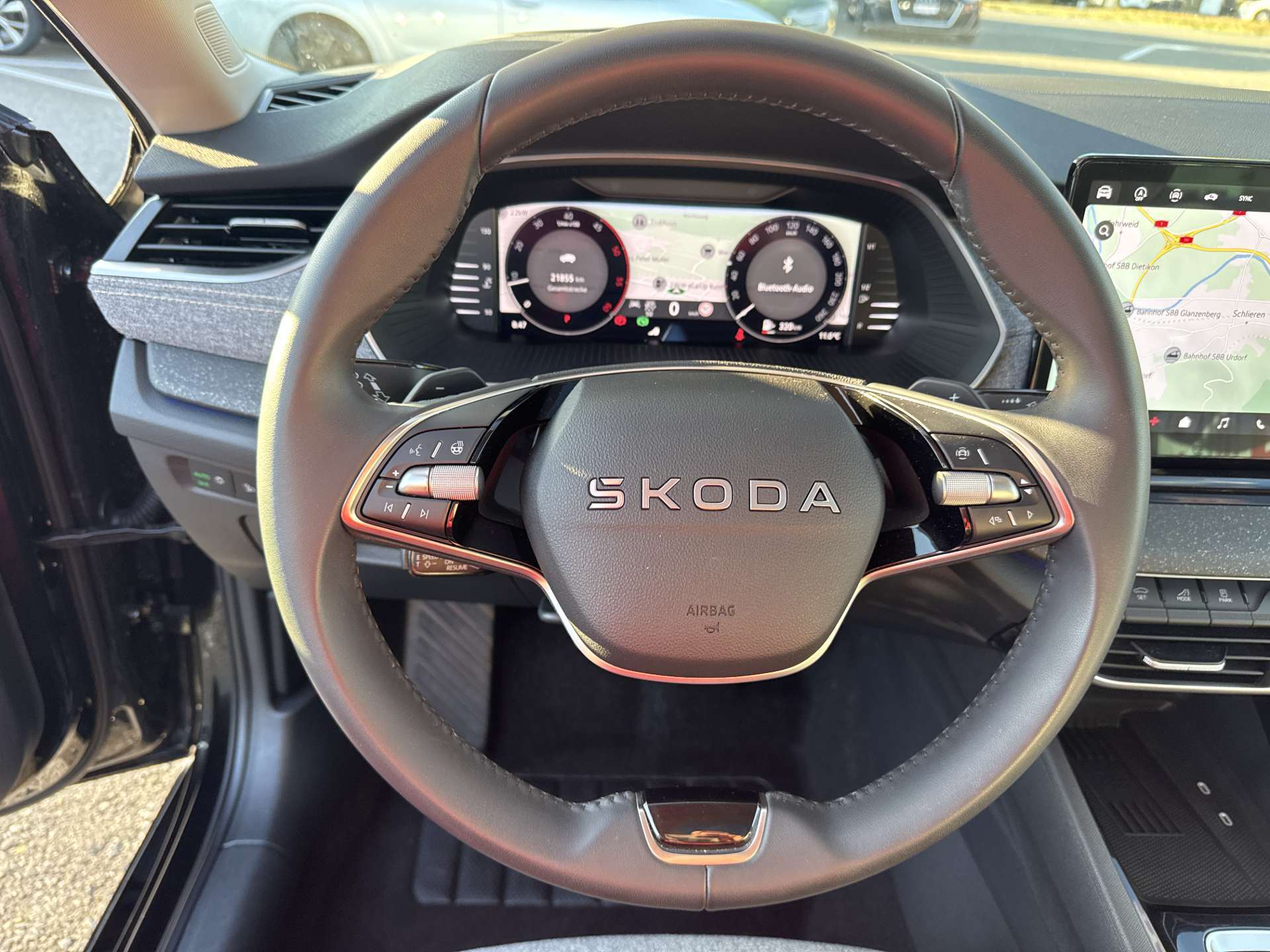 SKODA Octavia Combi 2.0 TDi Selection Tour DSG-Automat-image-15