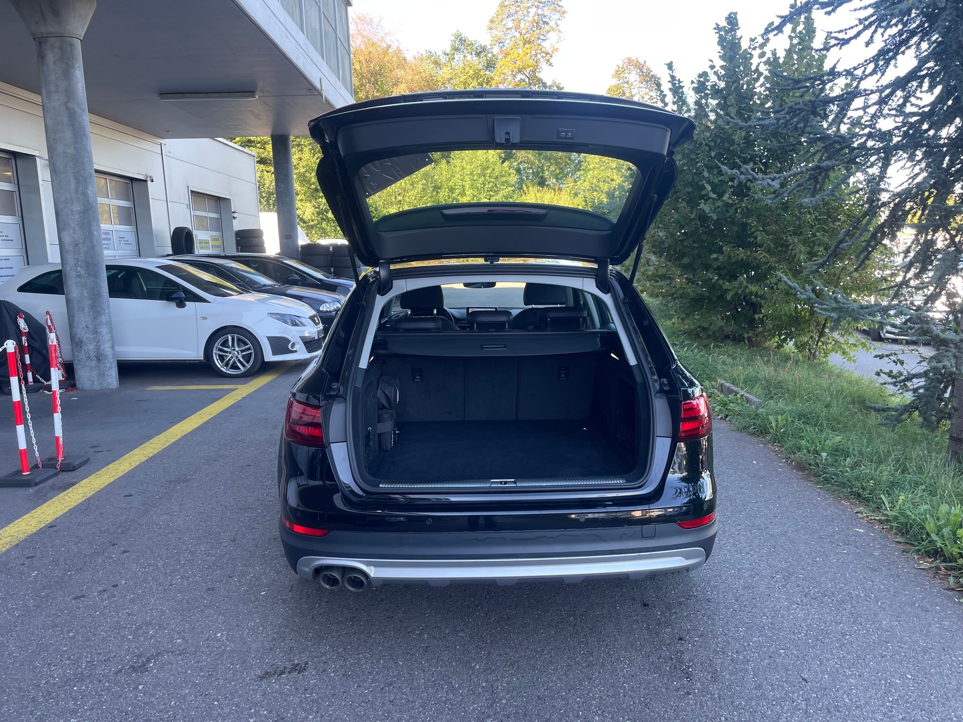 AUDI A4 allroad 2.0 TDI quattro S-tronic-image-12