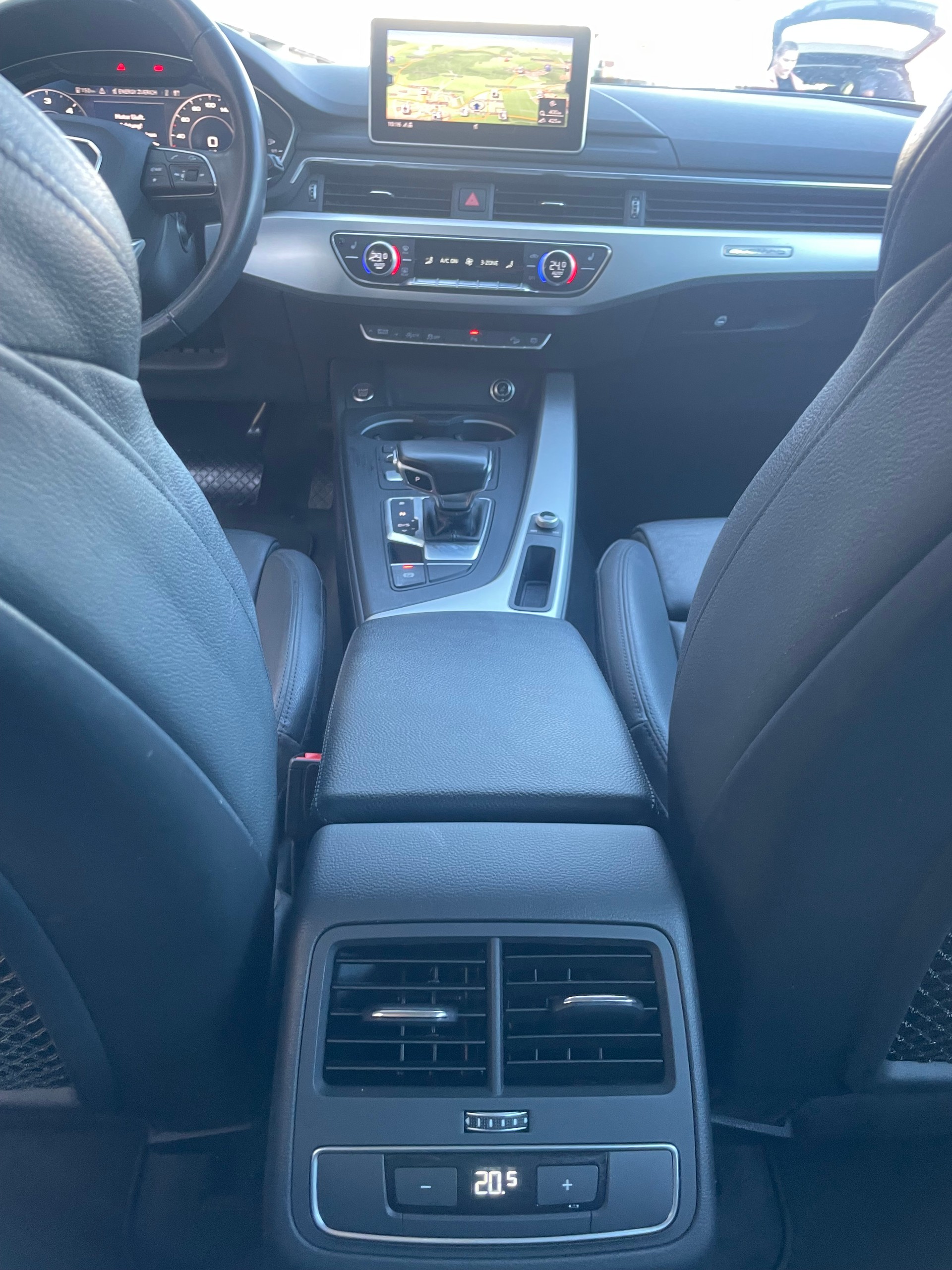 AUDI A4 allroad 2.0 TDI quattro S-tronic-image-14