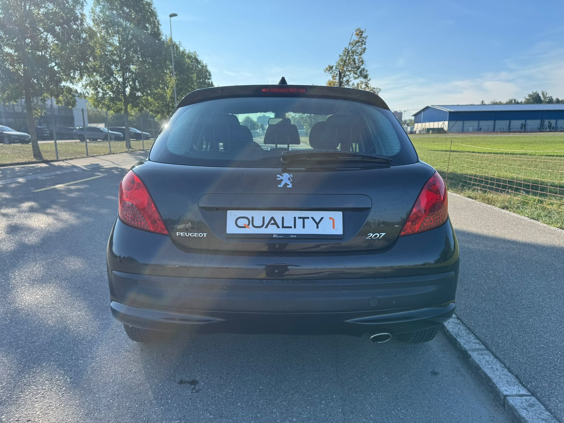 PEUGEOT 207 1.6 16V XT Premium Automatic-image-3