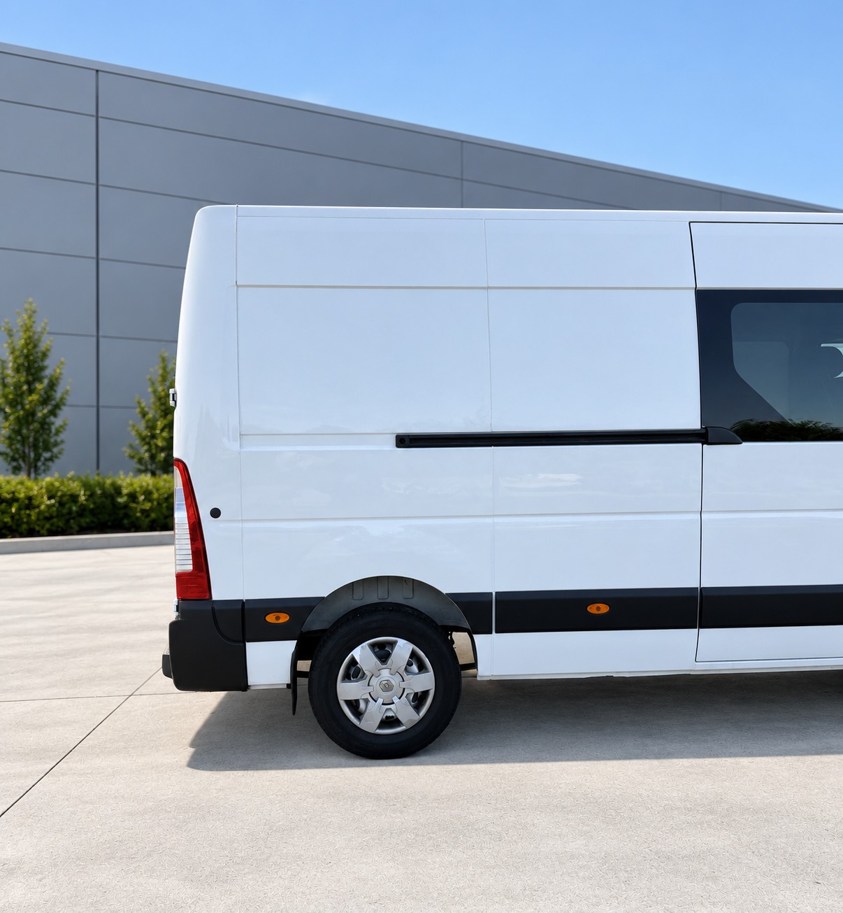 RENAULT 2.3 dCi 135 TwinTurbo-image-6