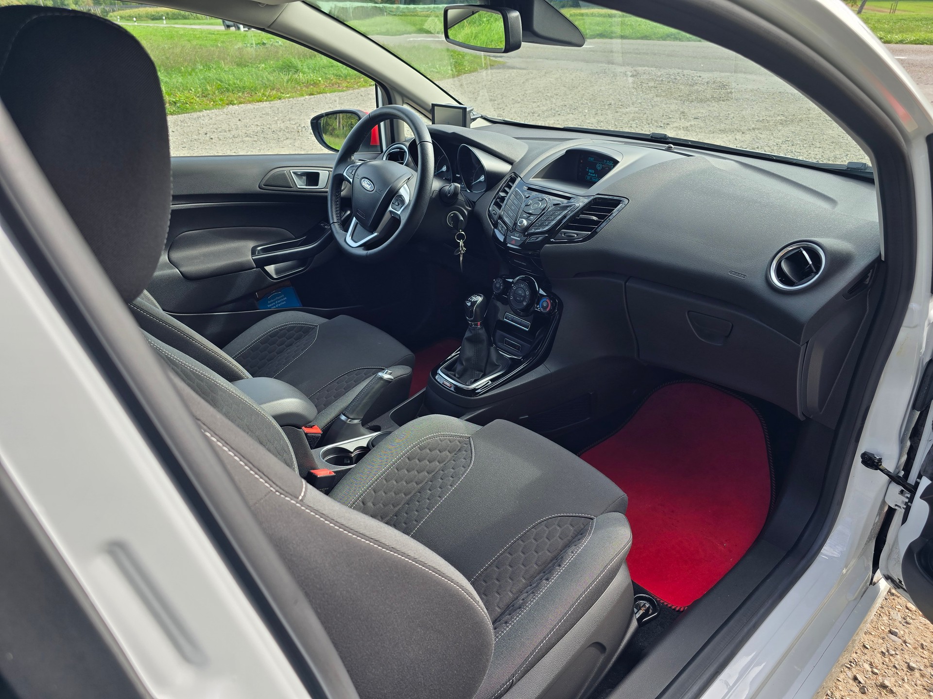 FORD 1.0 EcoB 140 Swiss Edition-image-13