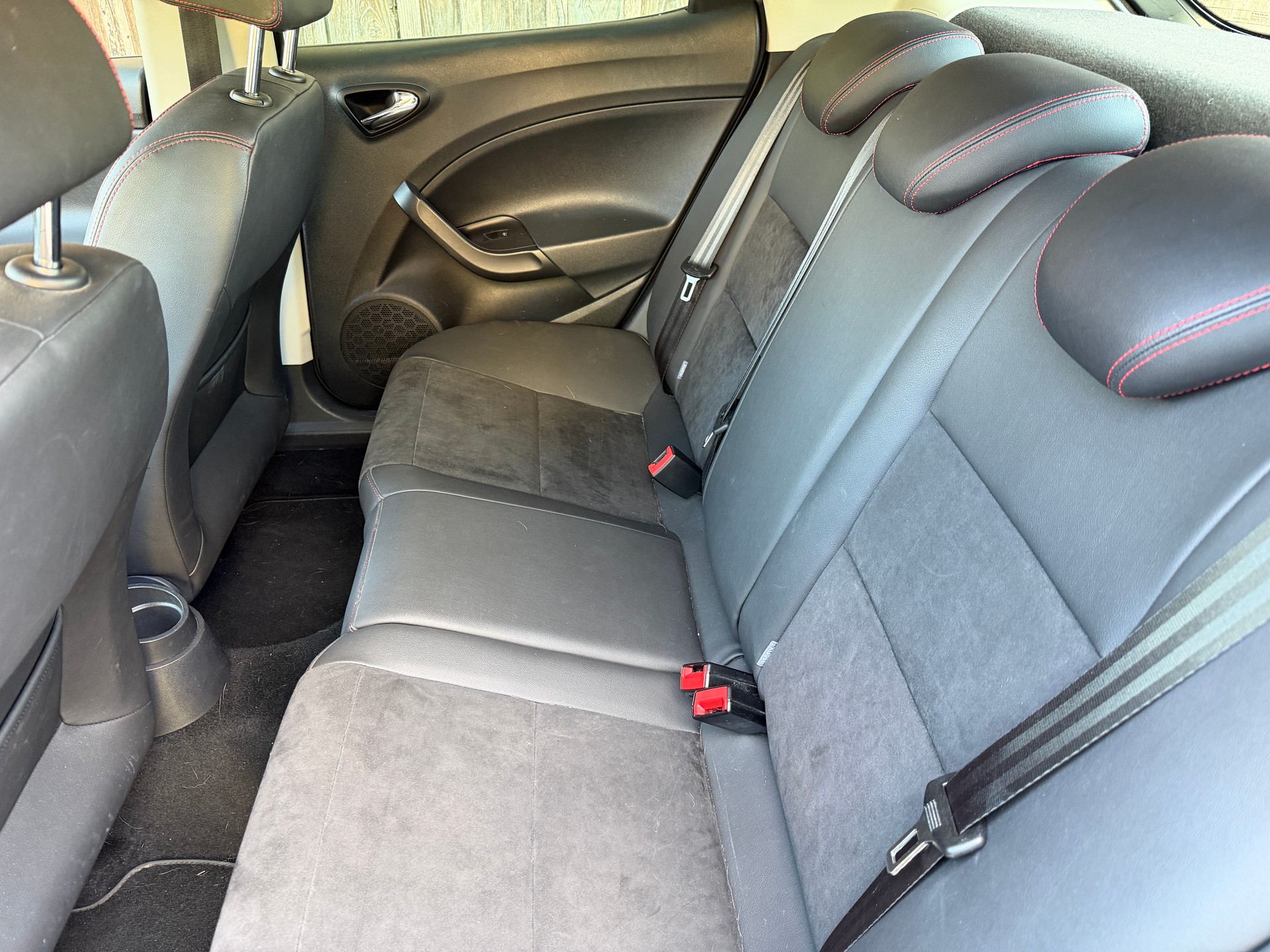 SEAT Ibiza 1.0 EcoTSI FR DSG-image-9