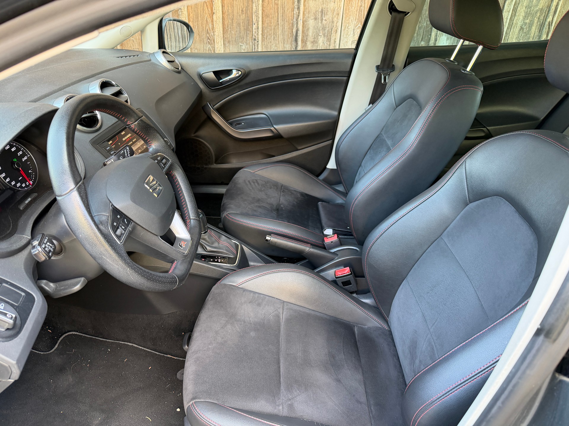 SEAT Ibiza 1.0 EcoTSI FR DSG-image-8