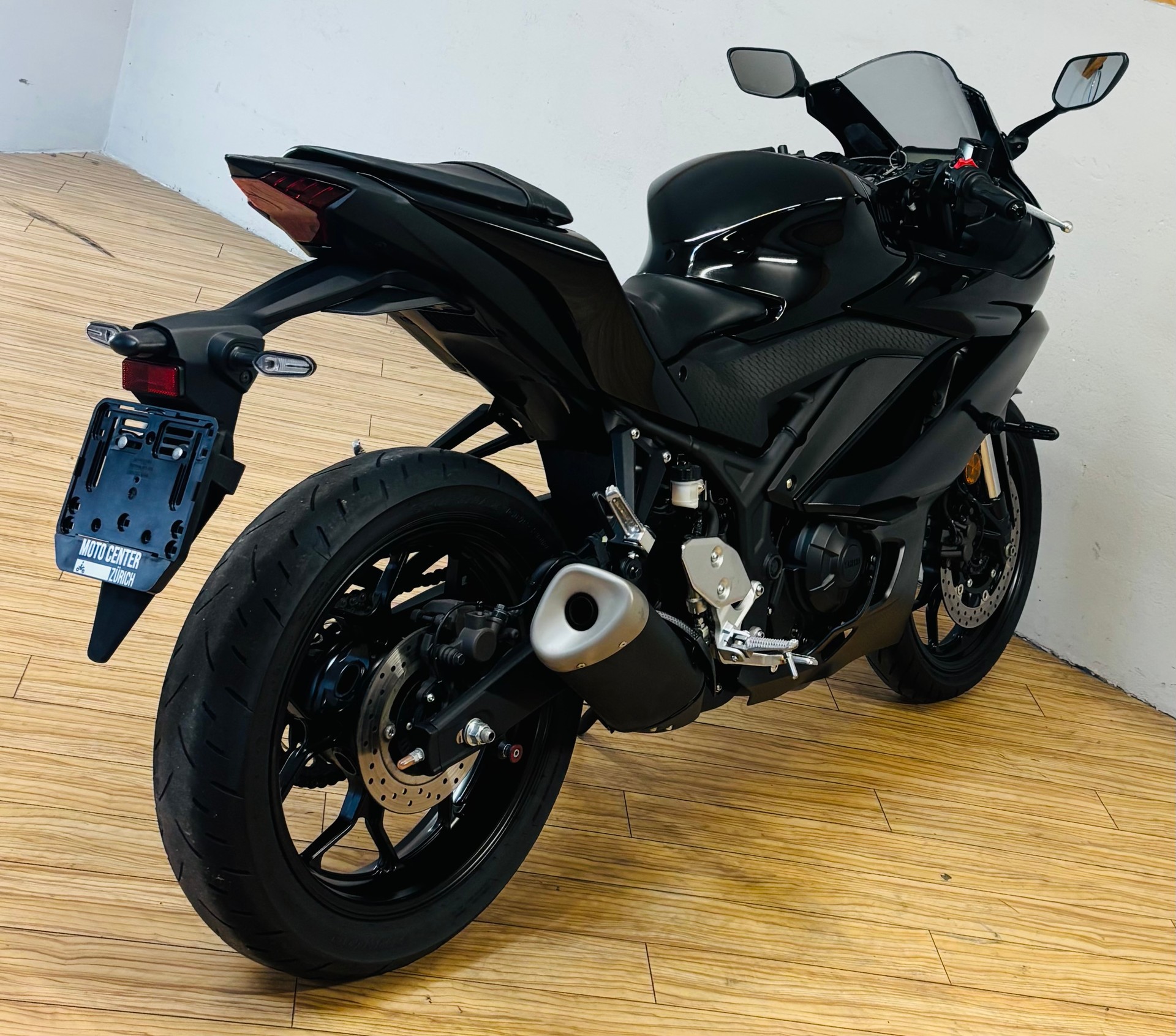 YAMAHA YZF-R3-showroom-element-2
