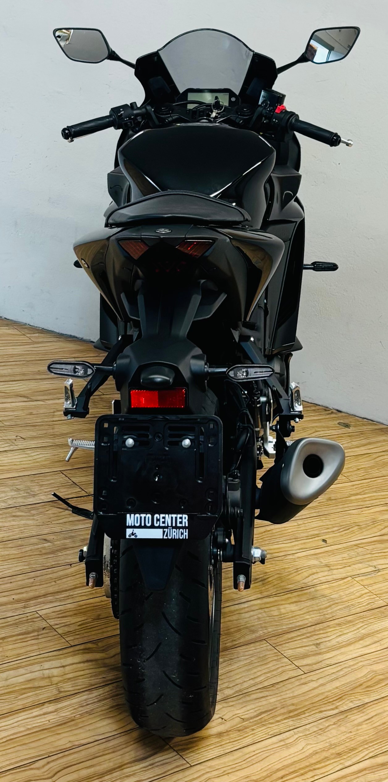 YAMAHA YZF-R3-showroom-element-3