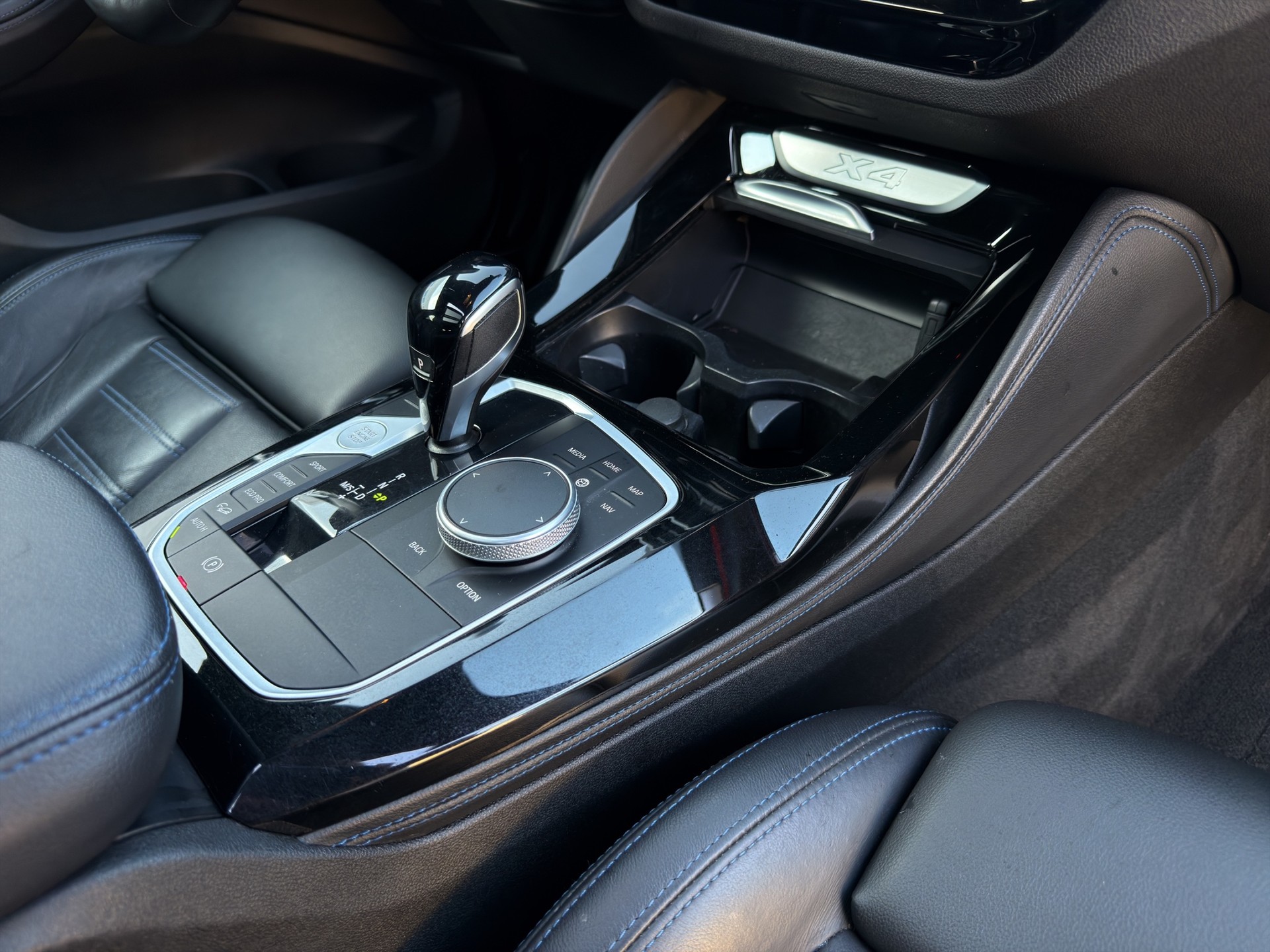 BMW X4 xDrive 48V 30i M Sport Steptronic-image-17