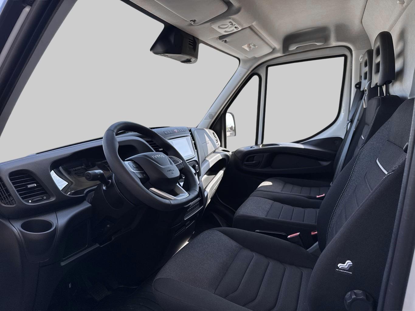 IVECO 35S18-image-8