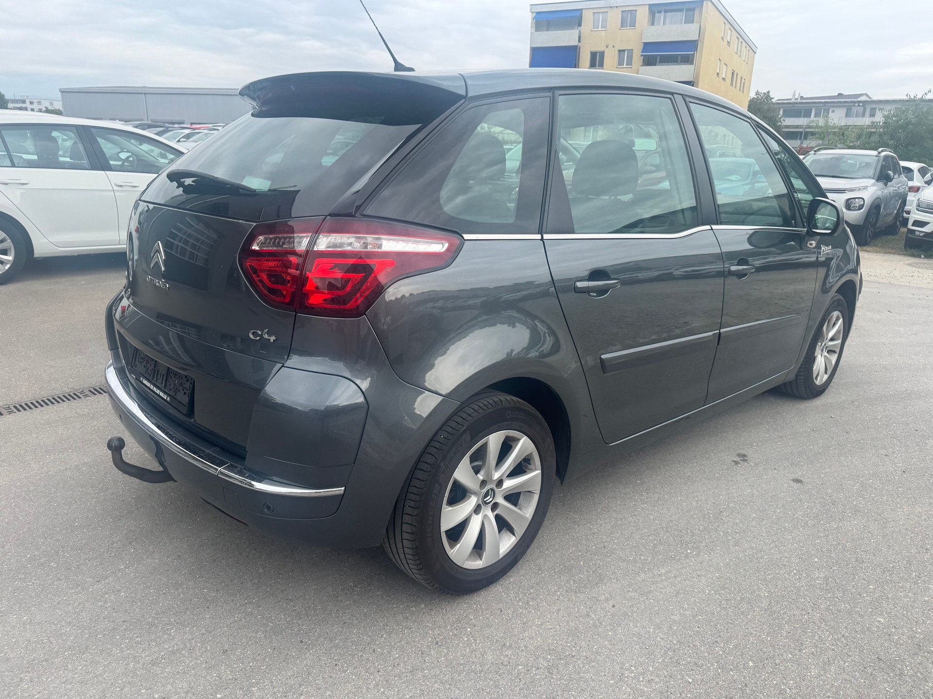 CITROEN C4 Picasso 1.6 HDI 16V Séduction EGS6-image-10