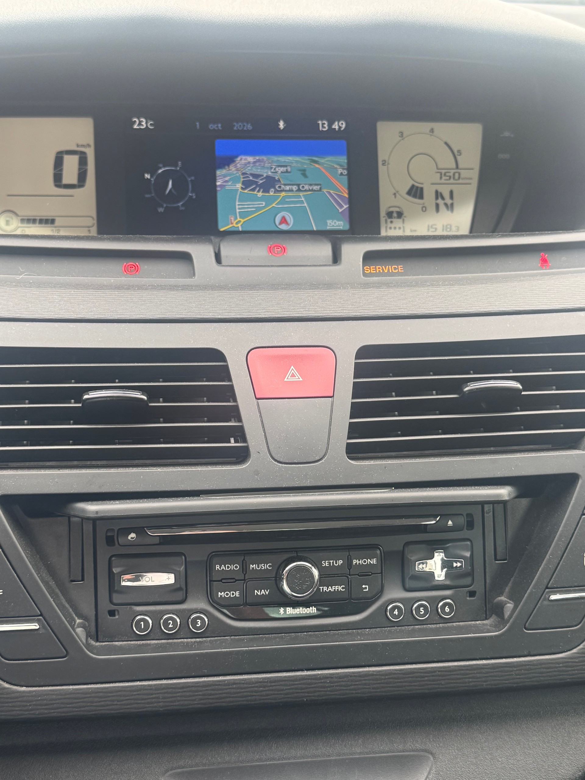 CITROEN C4 Picasso 1.6 HDI 16V Séduction EGS6-image-5