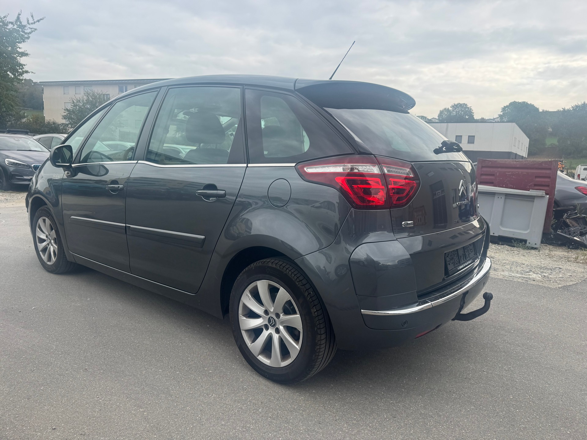CITROEN C4 Picasso 1.6 HDI 16V Séduction EGS6-image-9