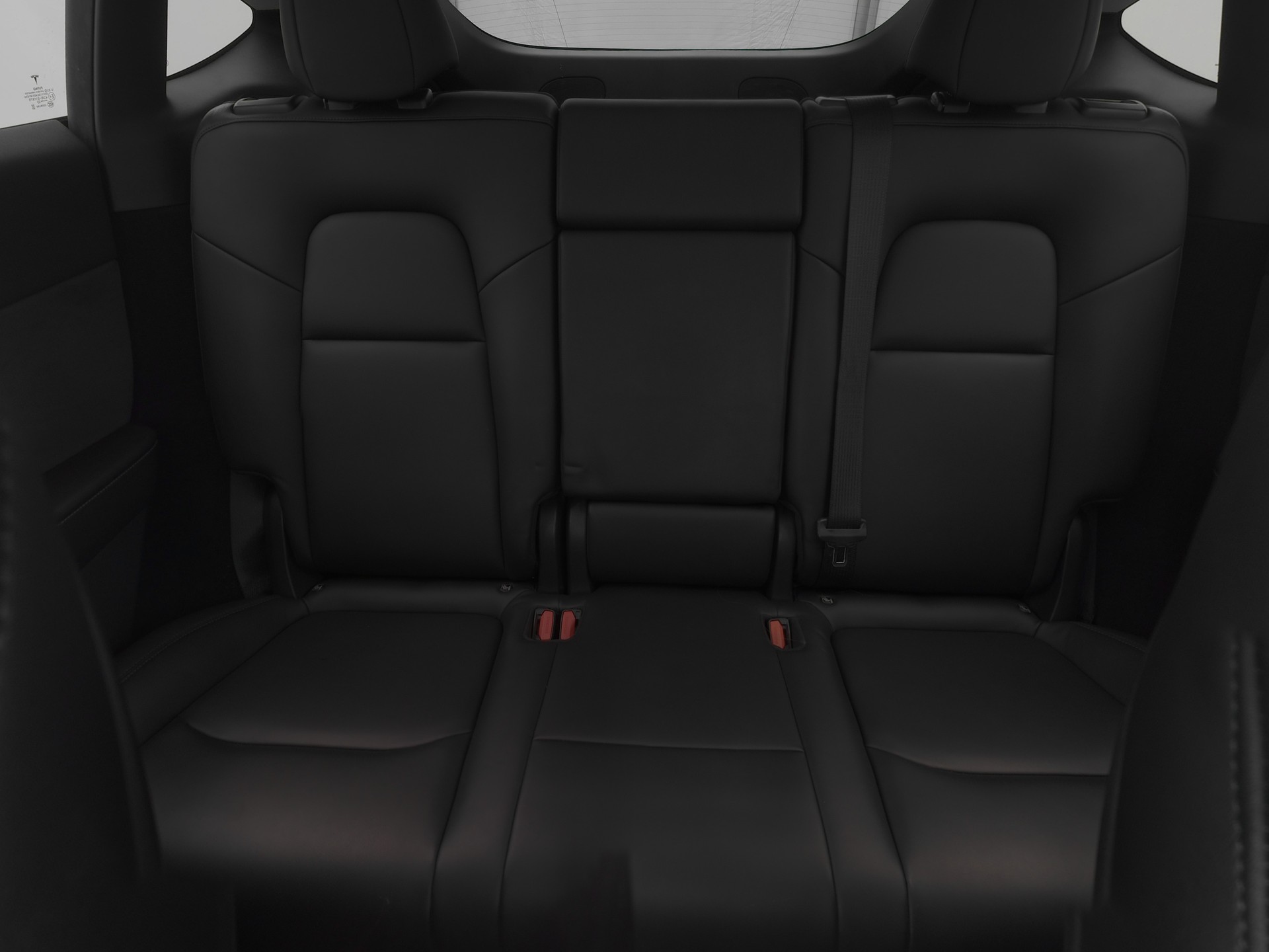 TESLA Model Y Long Range-image-9