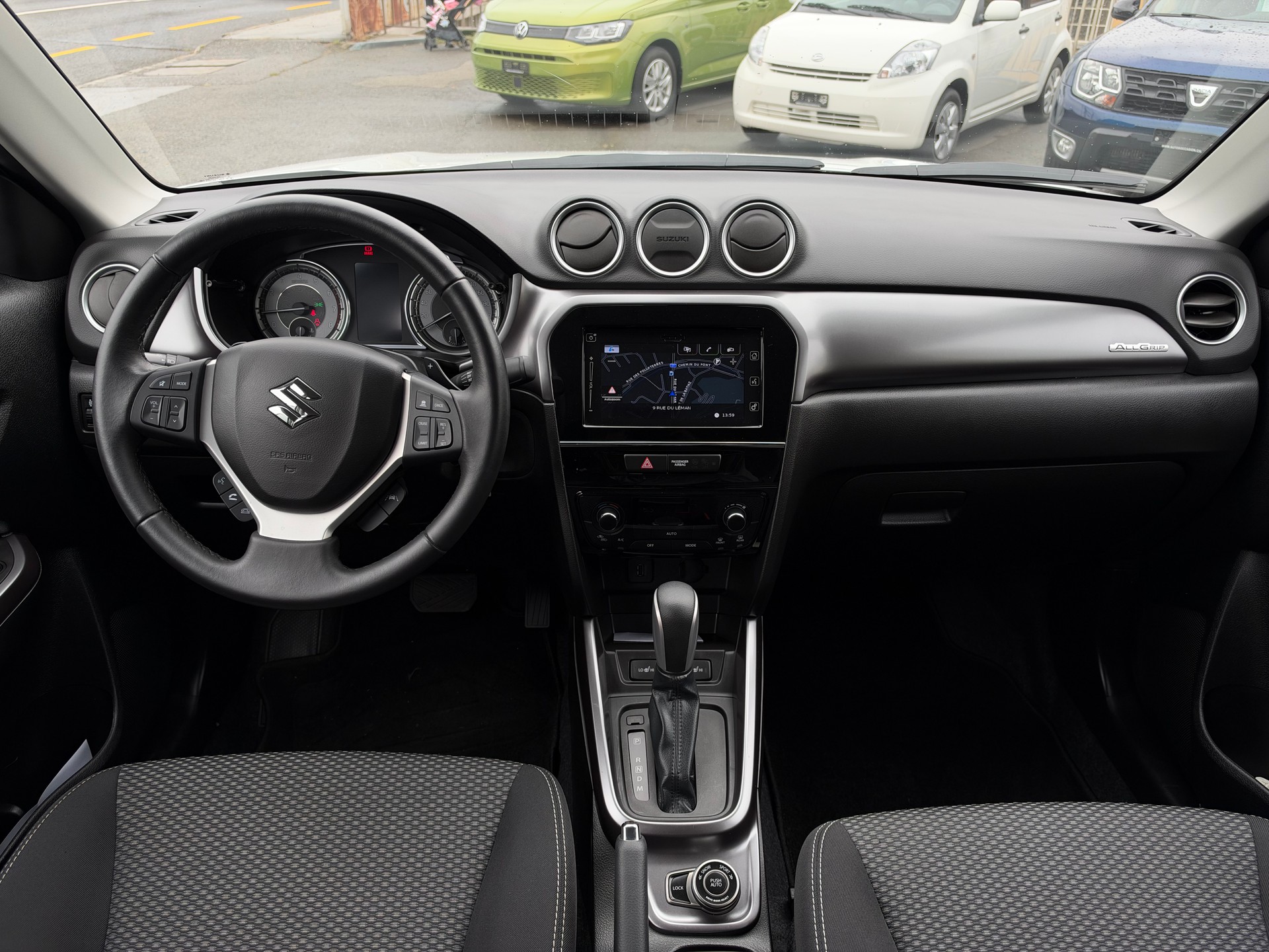 SUZUKI Vitara 1.4 Boosterjet Compact + Automatic-image-10