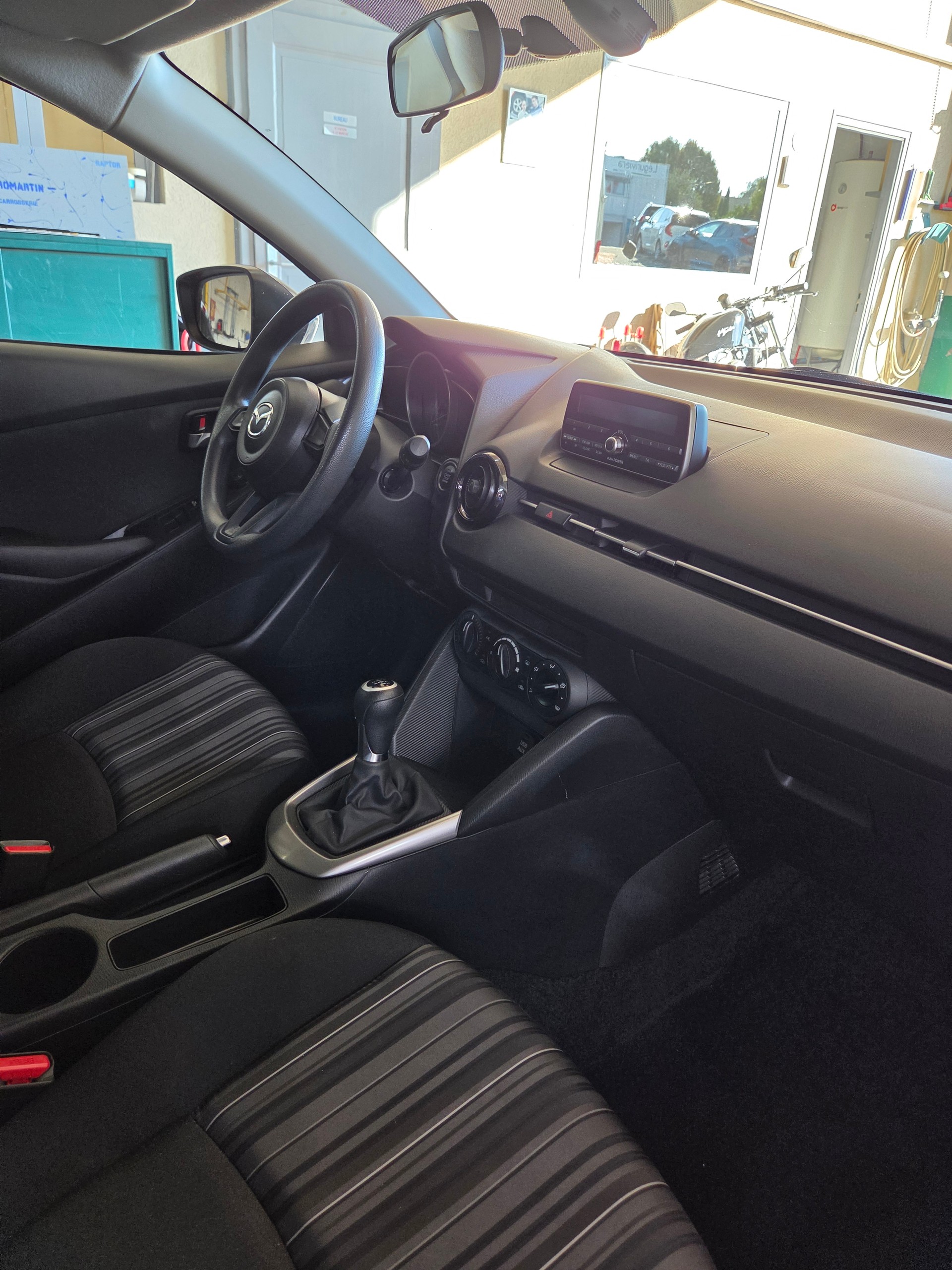 MAZDA 1.5 Challenge-image-4