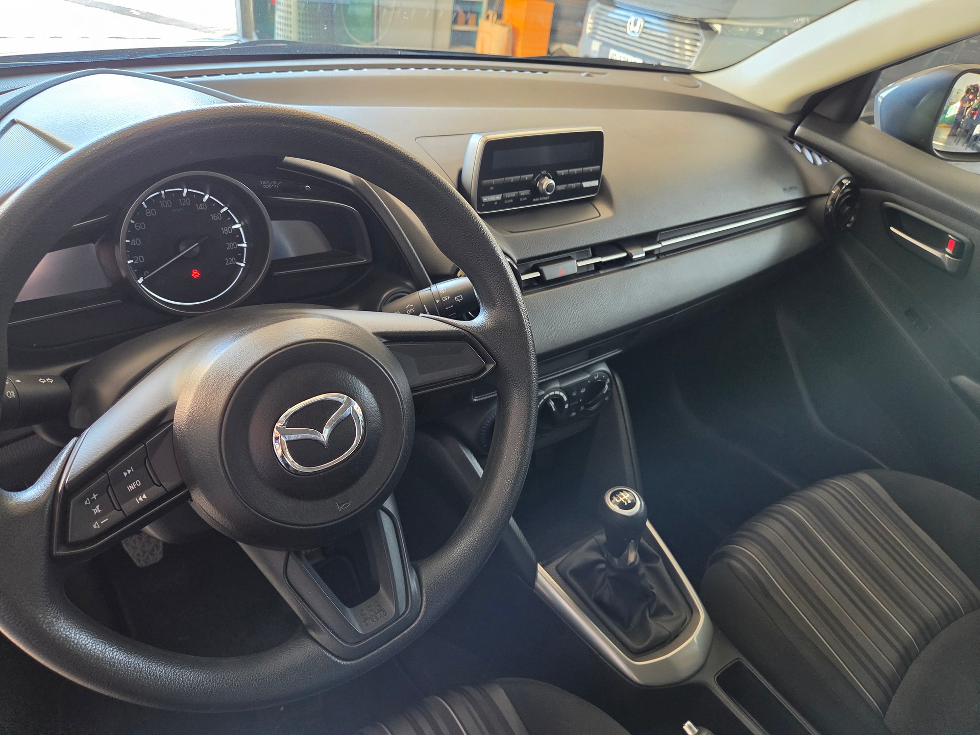 MAZDA 1.5 Challenge-image-5