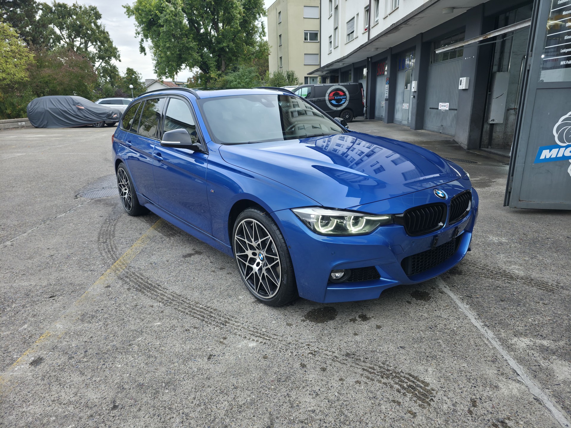 BMW 340i xDrive-image-0
