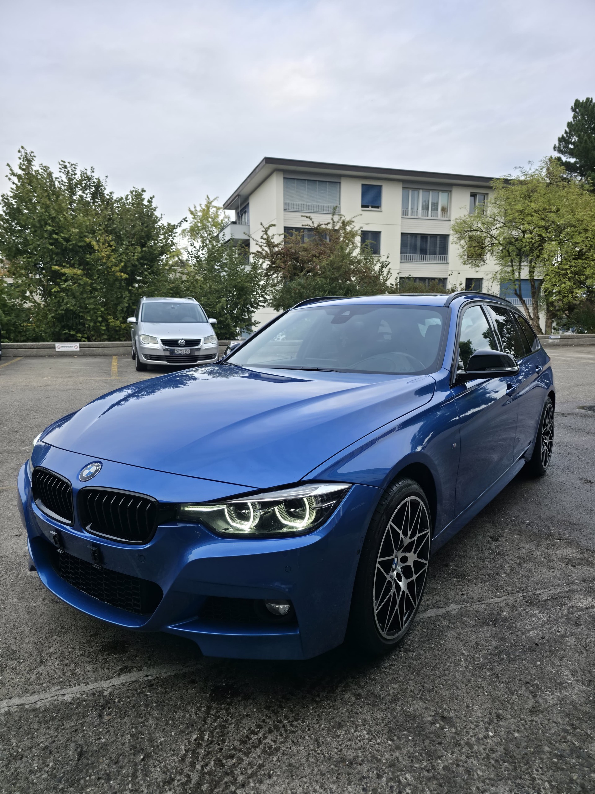 BMW 340i xDrive-image-1