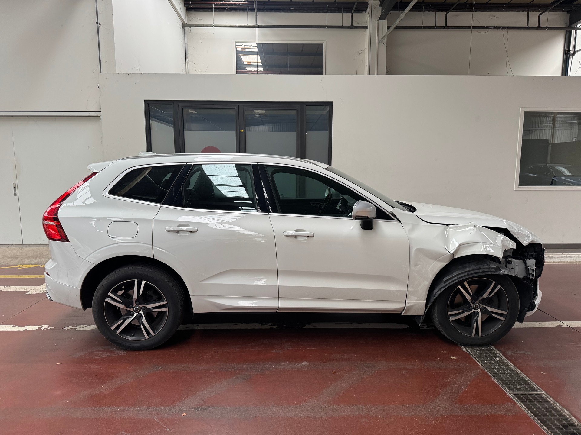 VOLVO XC60 D4 R-Design Geartronic-image-12