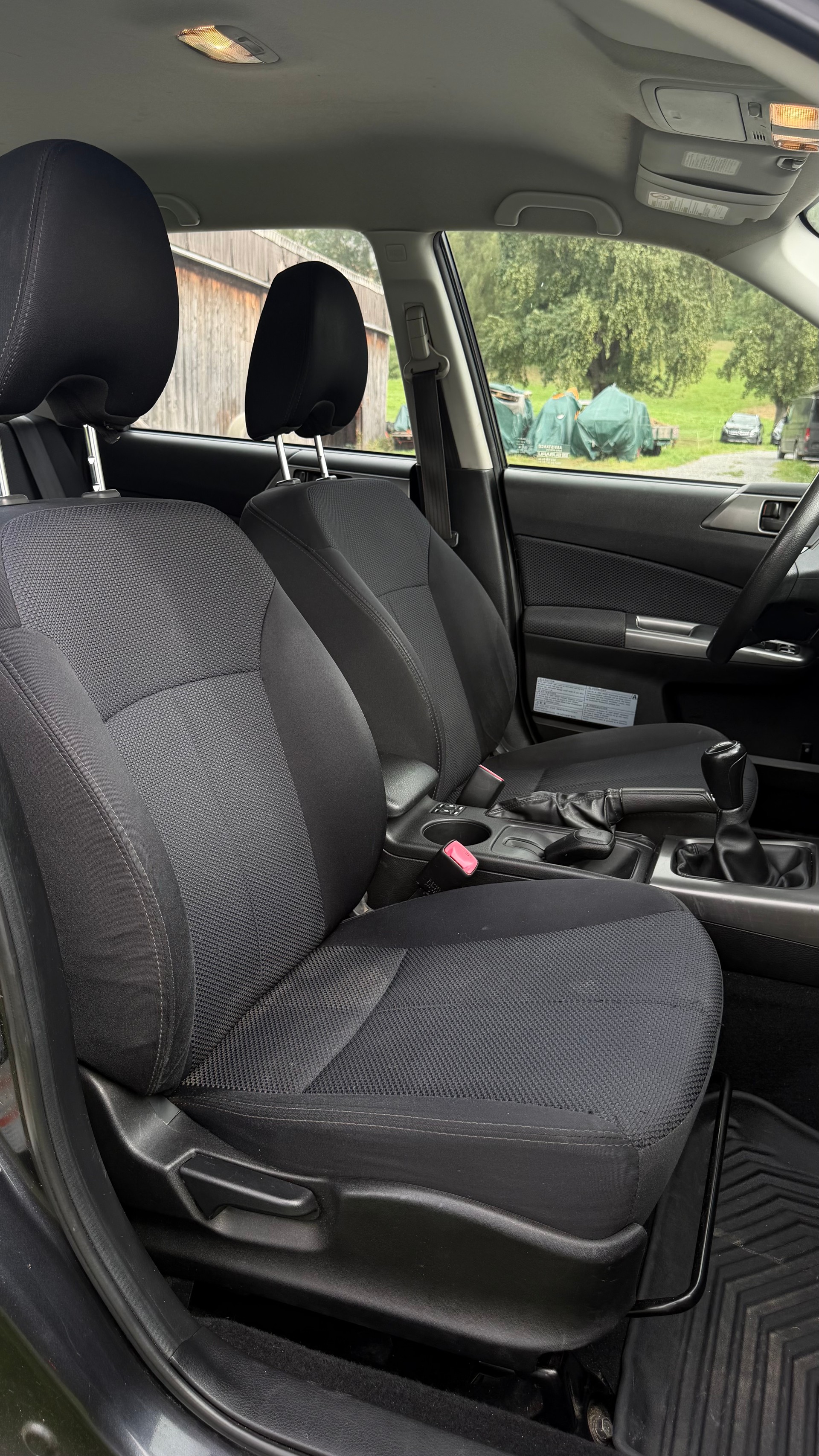 SUBARU Forester 2.0X Swiss Special-image-11