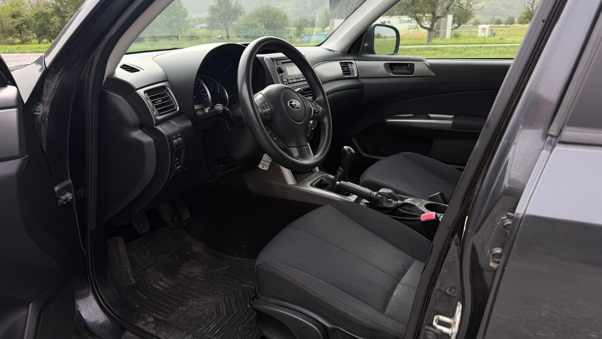 SUBARU Forester 2.0X Swiss Special-image-9