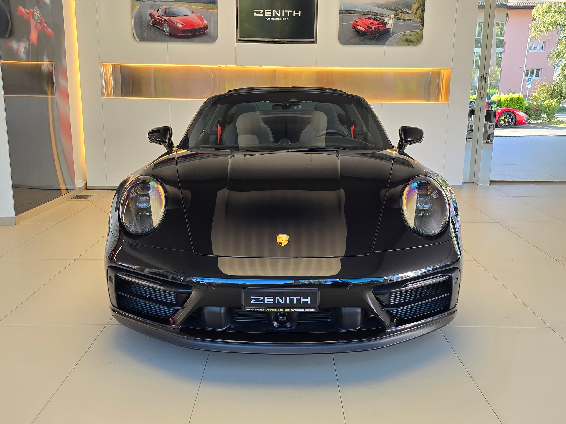 PORSCHE 911 Targa 4 GTS PDK-image-1
