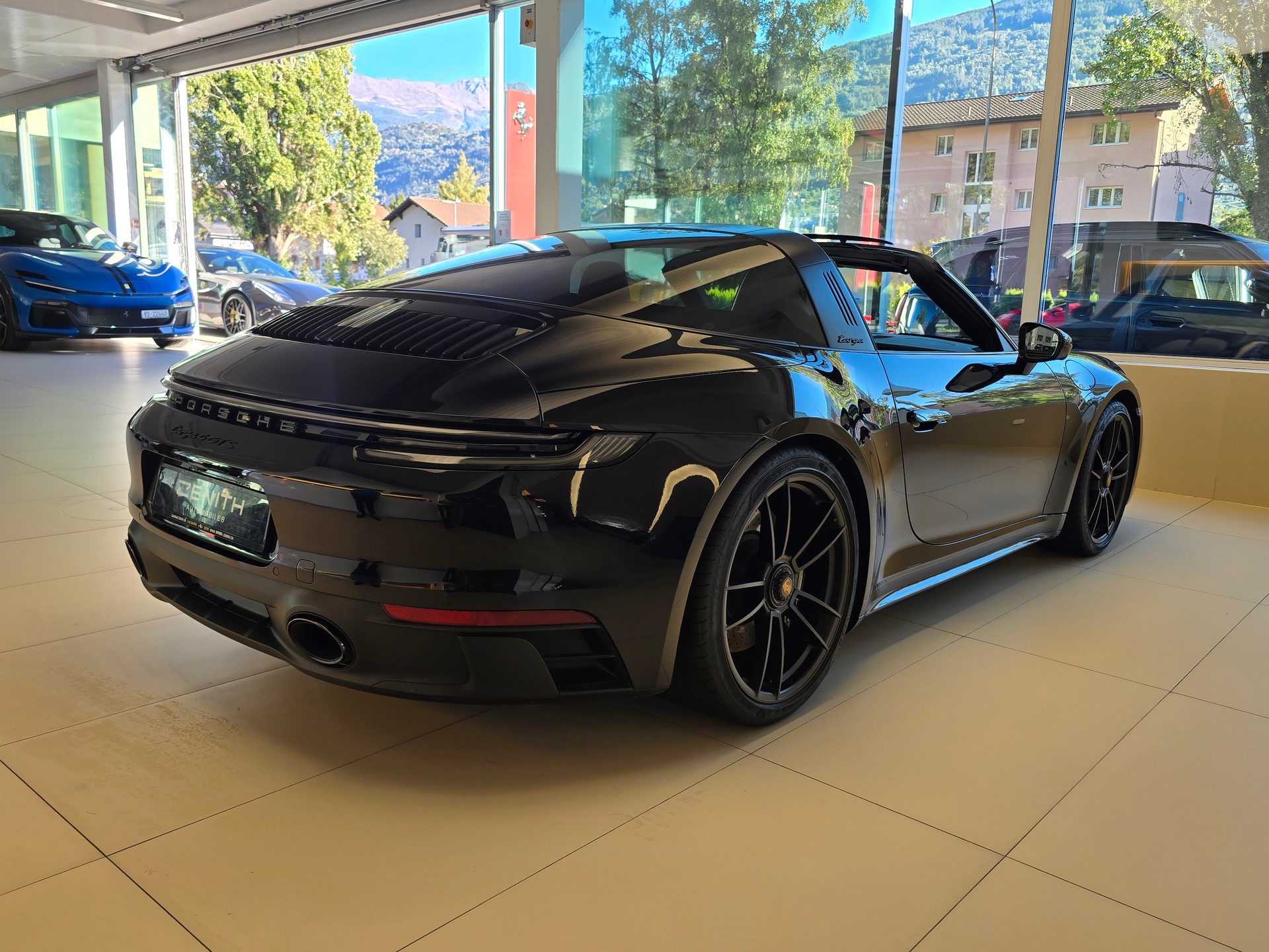 PORSCHE 911 Targa 4 GTS PDK-image-4