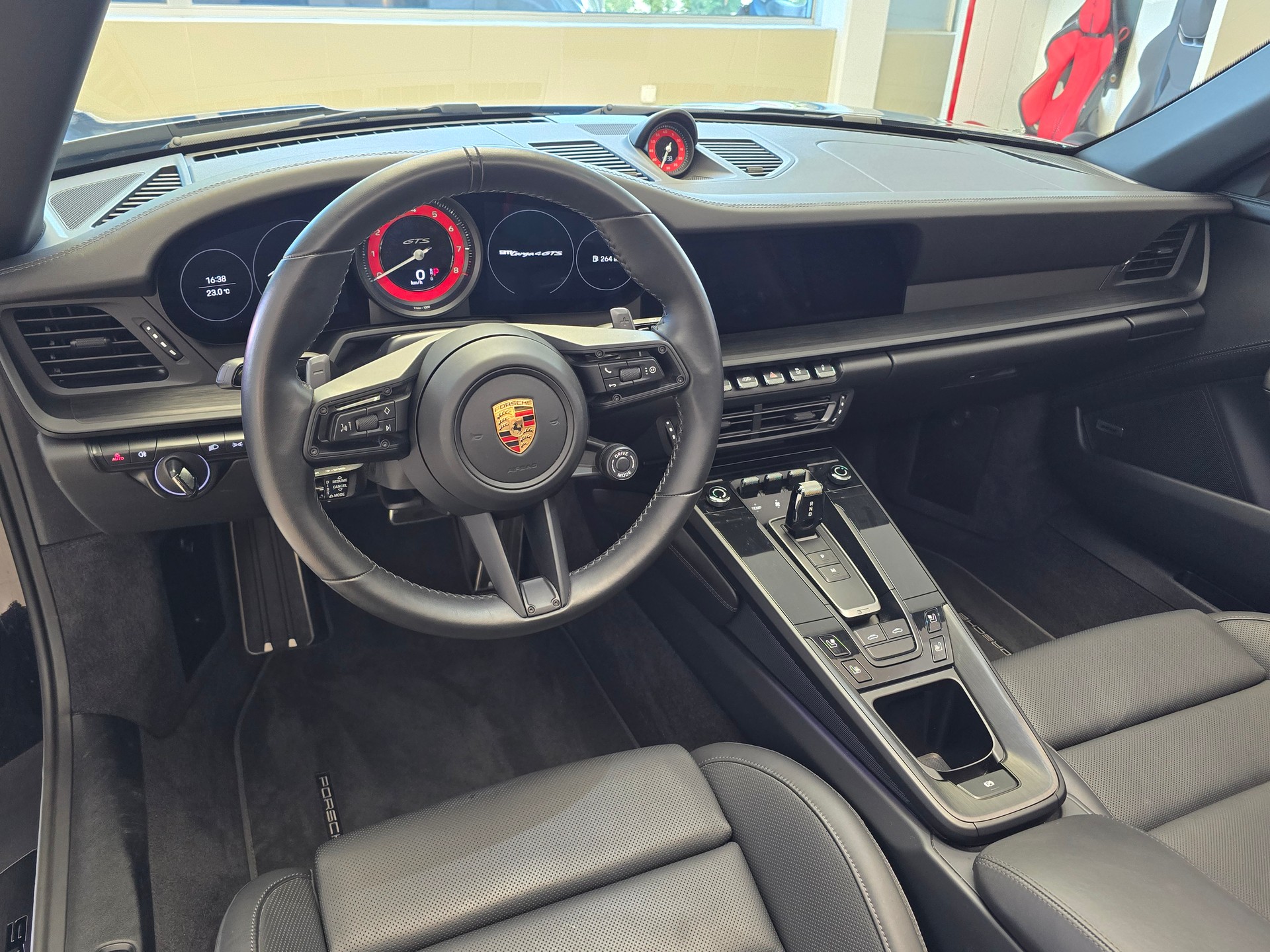 PORSCHE 911 Targa 4 GTS PDK-image-11
