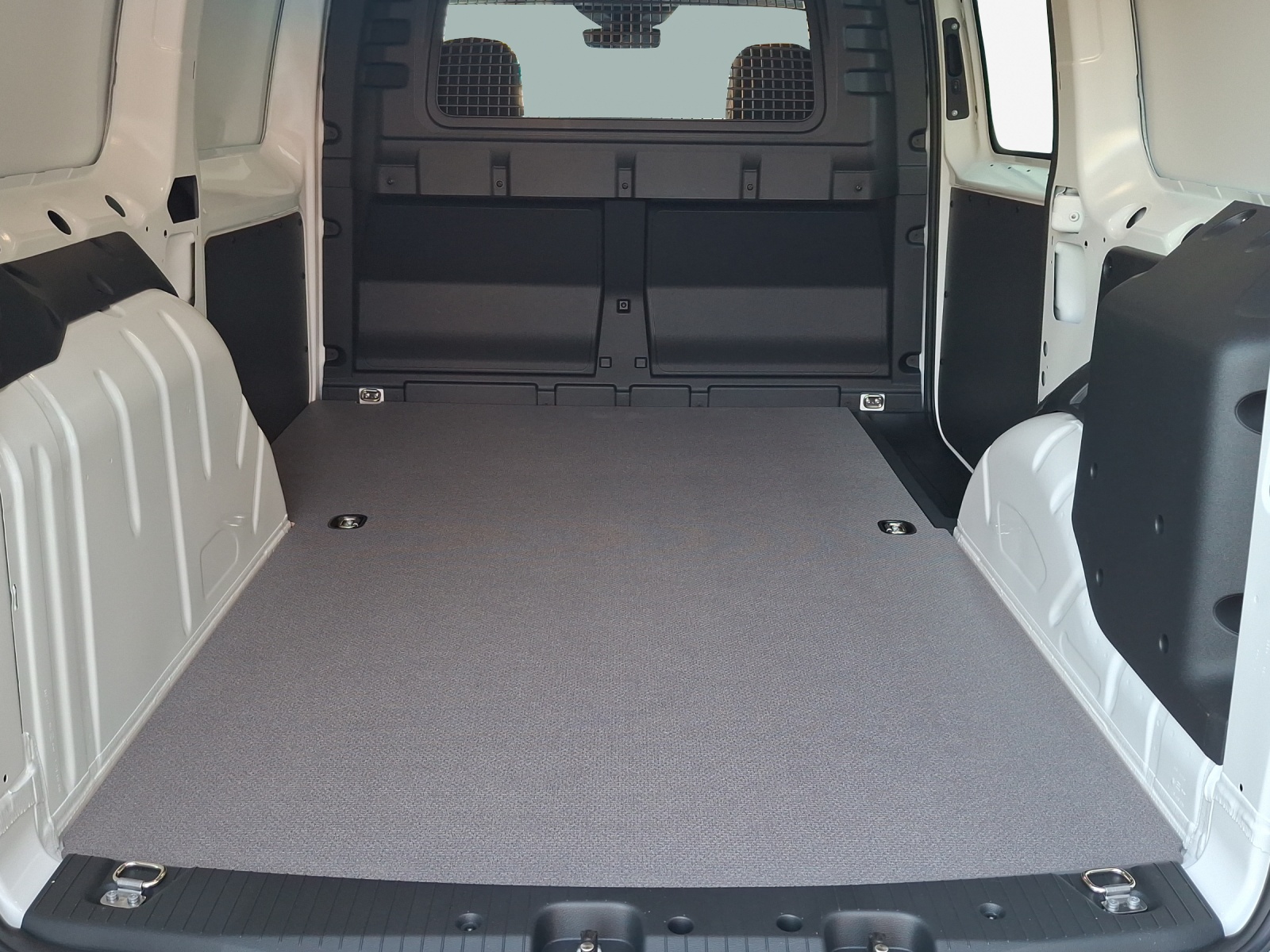 VW Caddy Cargo 1.5 TSI Plug in Hybrid DSG Maxi Entry-image-12