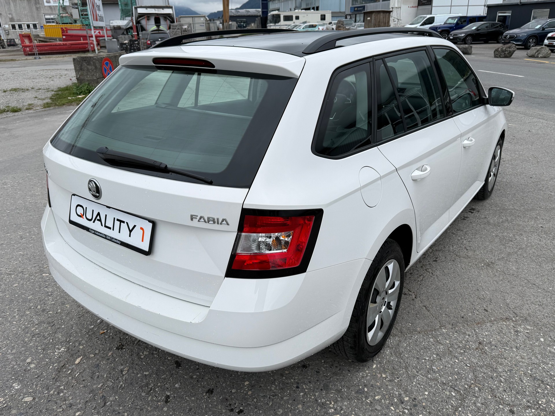 SKODA Fabia 1.2 TSI Ambition DSG-image-3