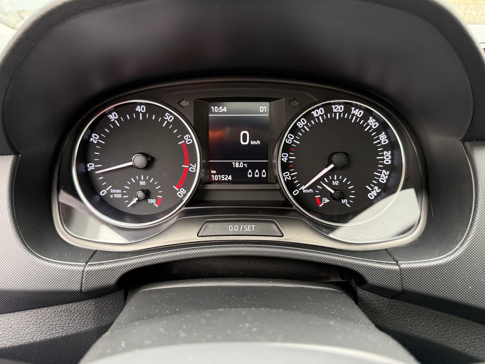SKODA Fabia 1.2 TSI Ambition DSG-image-4