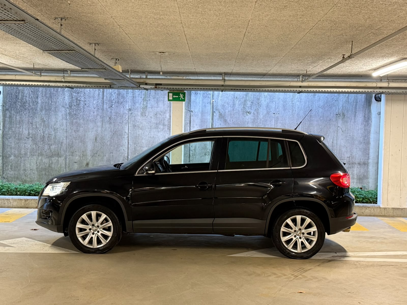 VW Tiguan 2.0 TSI Sport&Style Tiptronic-image-2