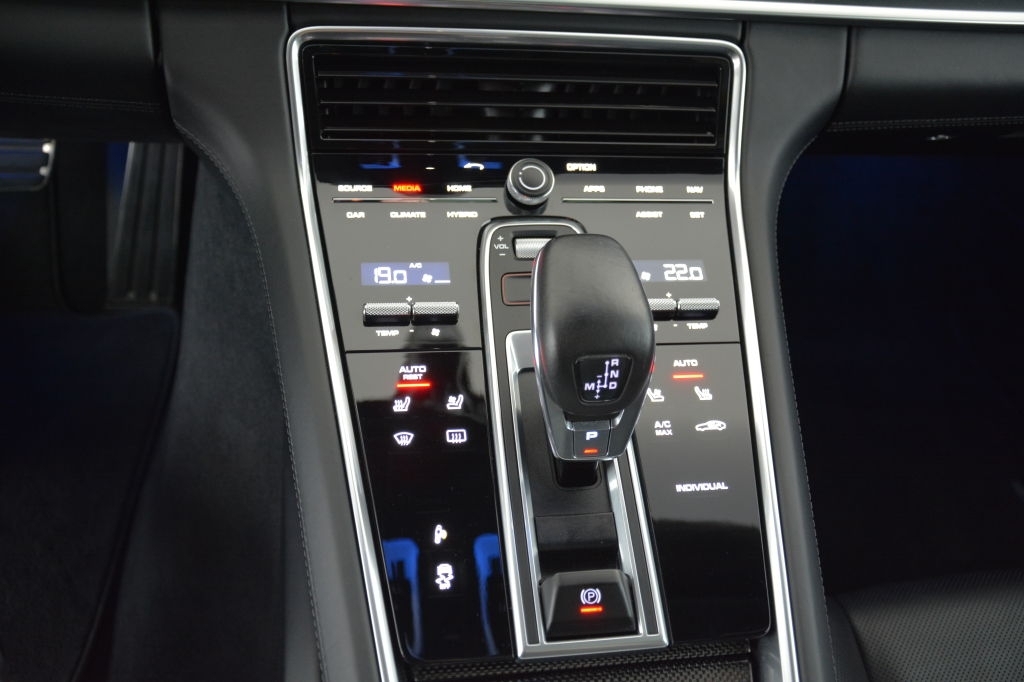 PORSCHE Panamera Turbo S E-Hybrid Turismo PDK-image-23