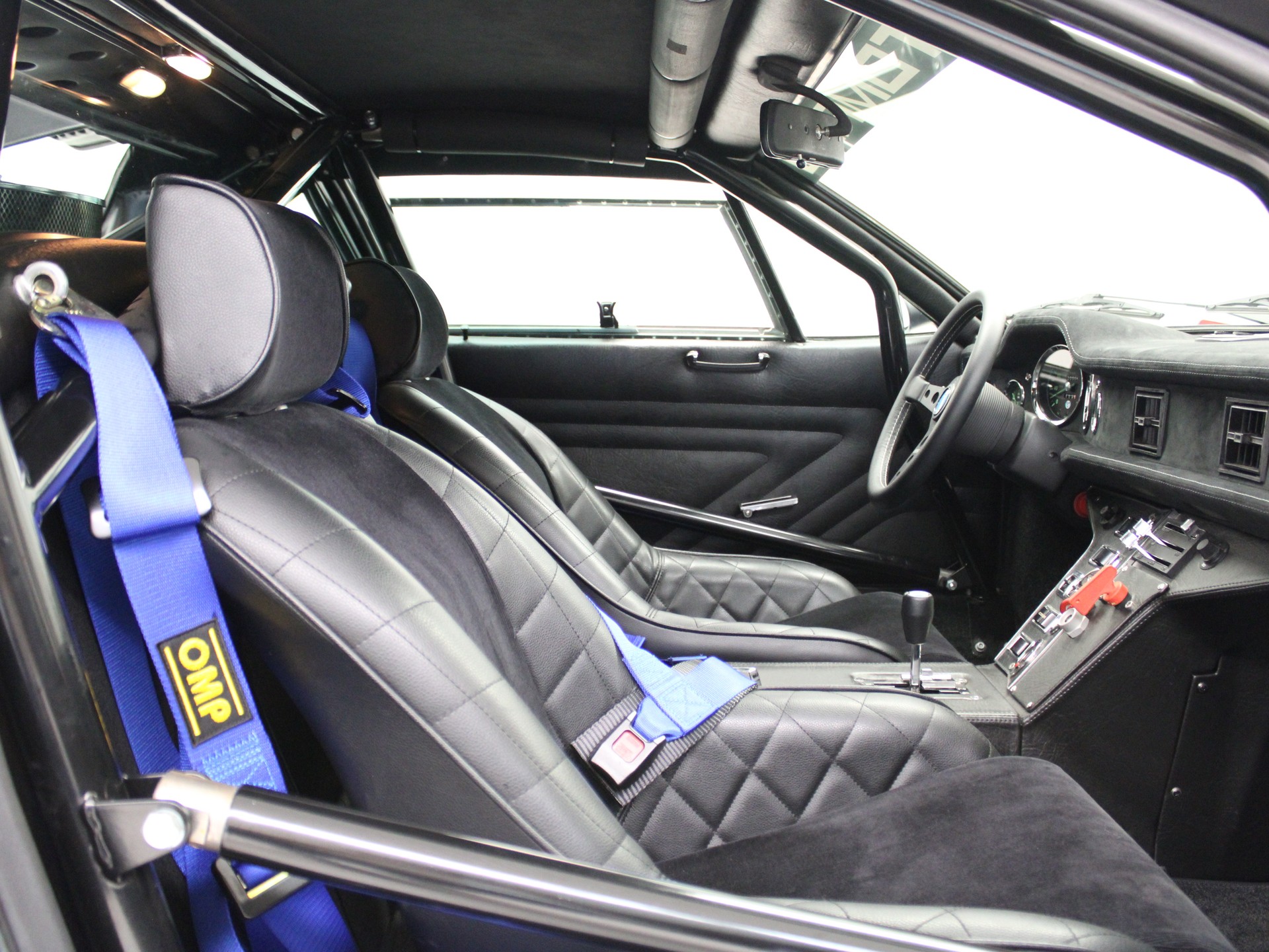 DE TOMASO PANTERA GT4-image-5
