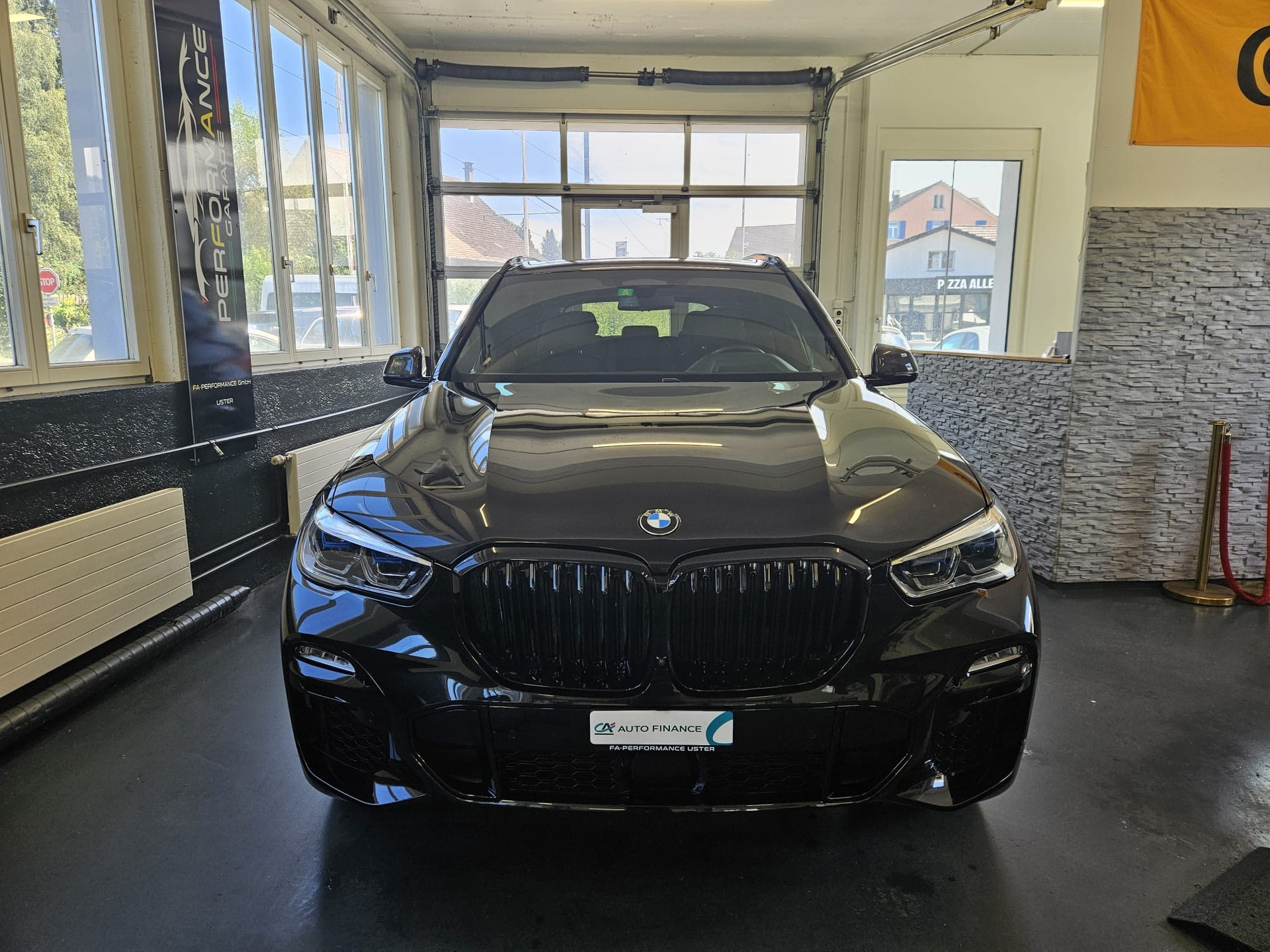 BMW X5 xDrive M50i Steptronic-image-1