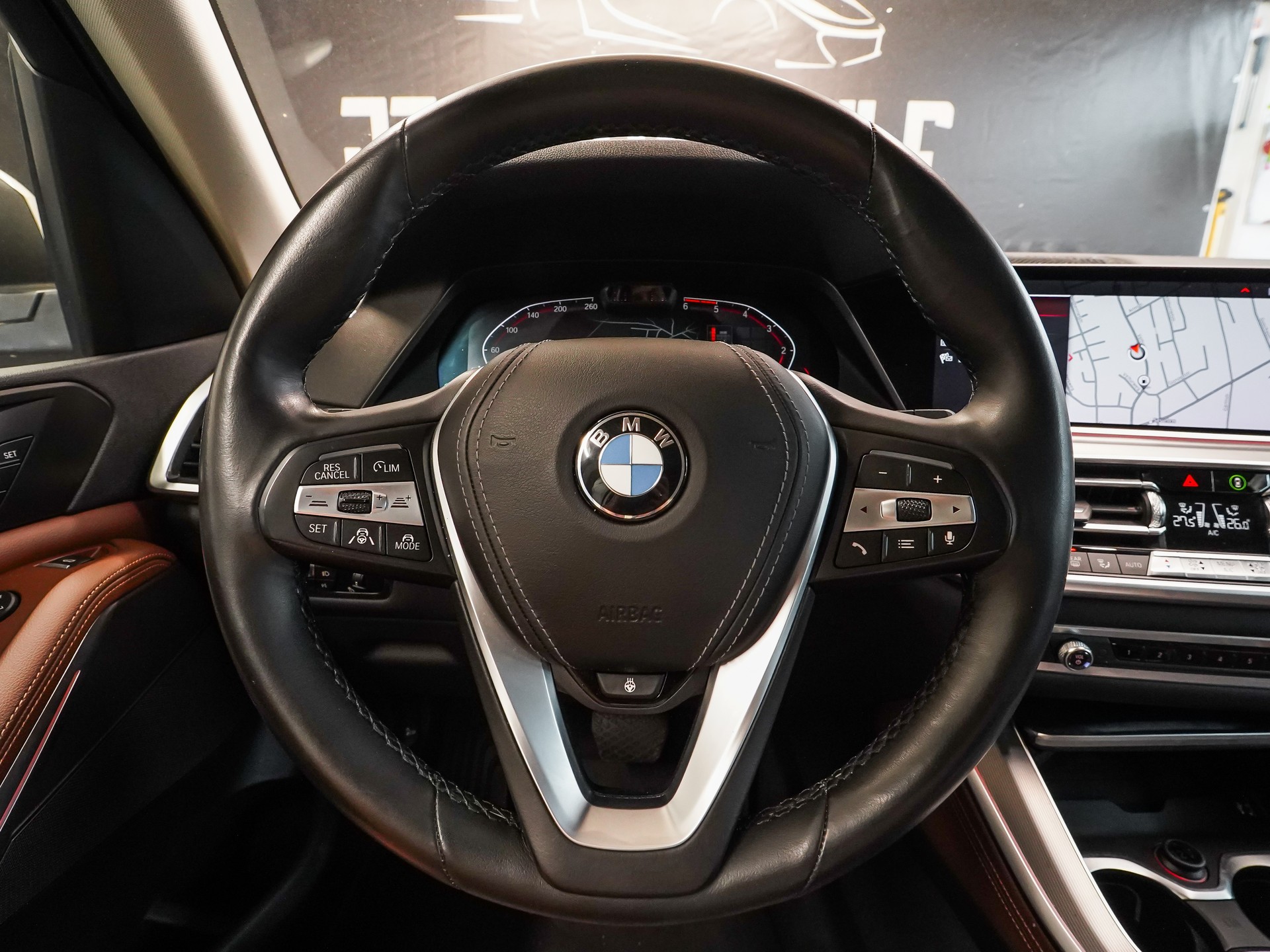 BMW X5 xDrive 30d Steptronic-image-12