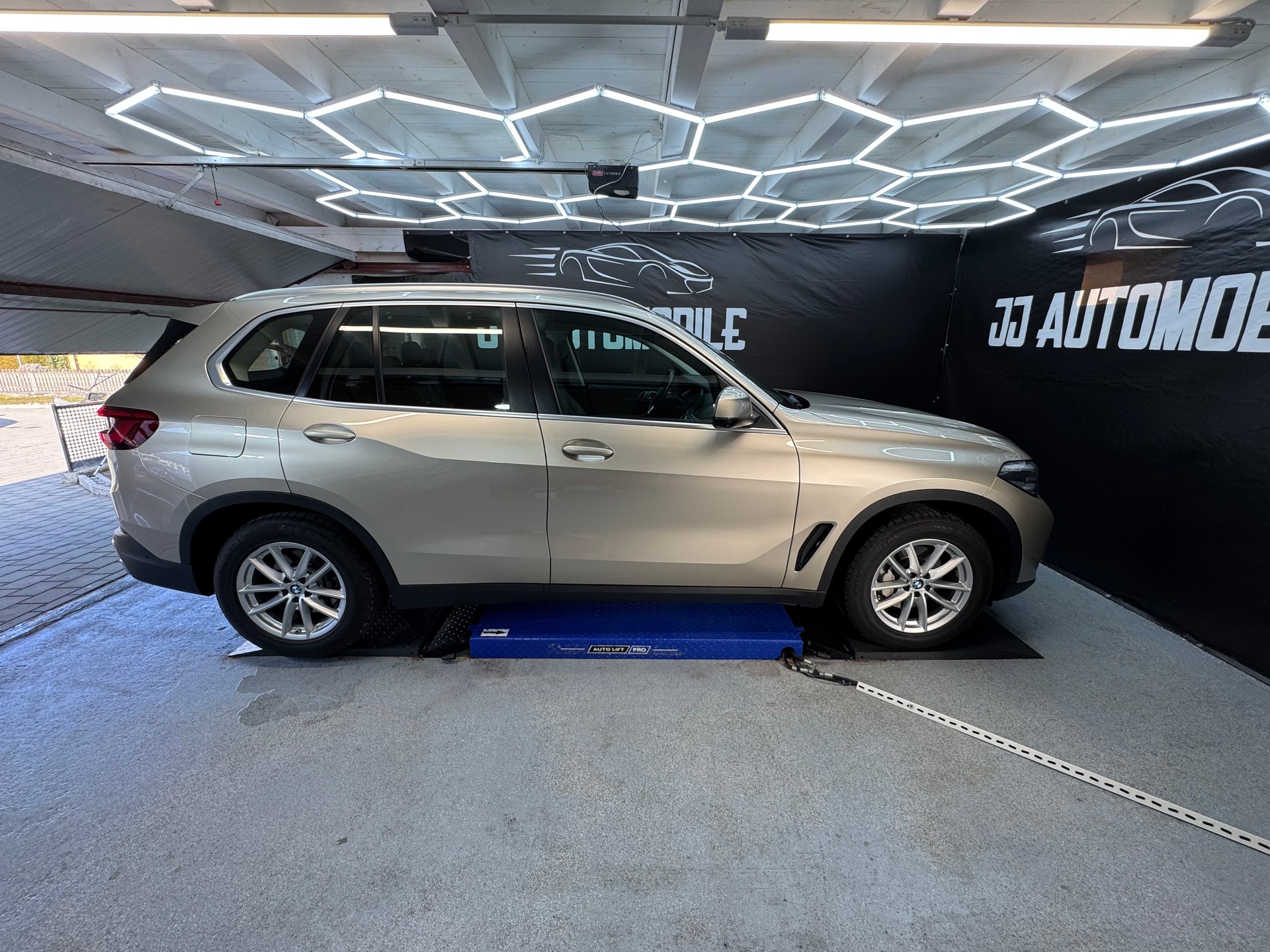 BMW X5 xDrive 30d Steptronic-image-6